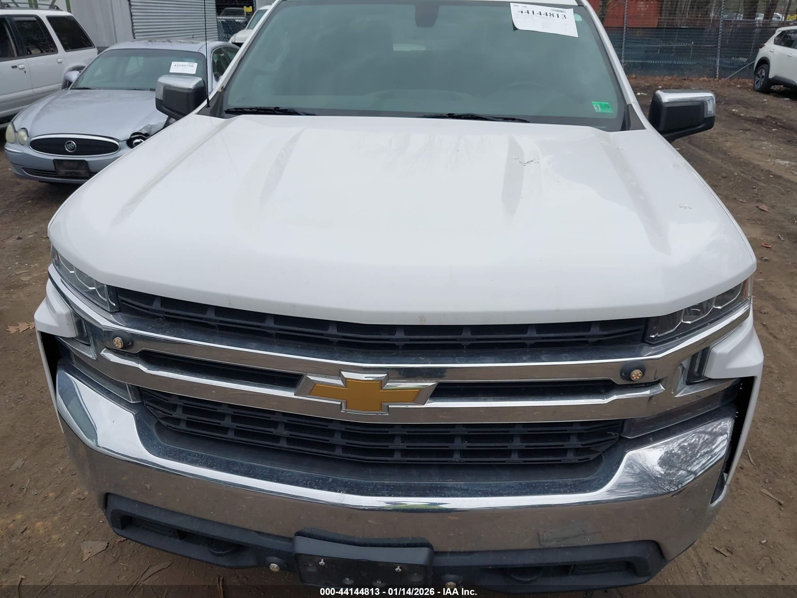 CHEVROLET SILVERADO image 6