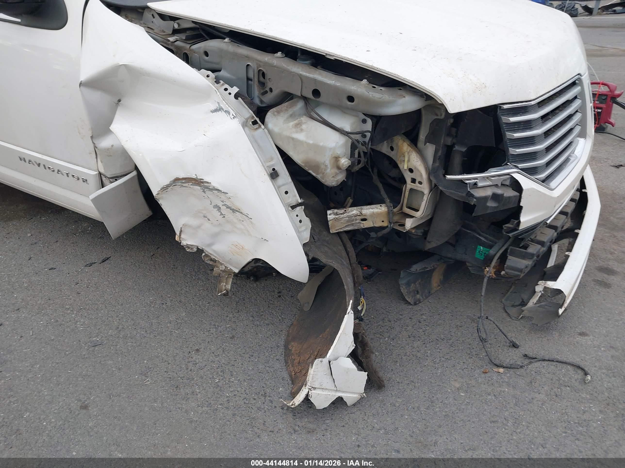 LINCOLN NAVIGATOR image 6