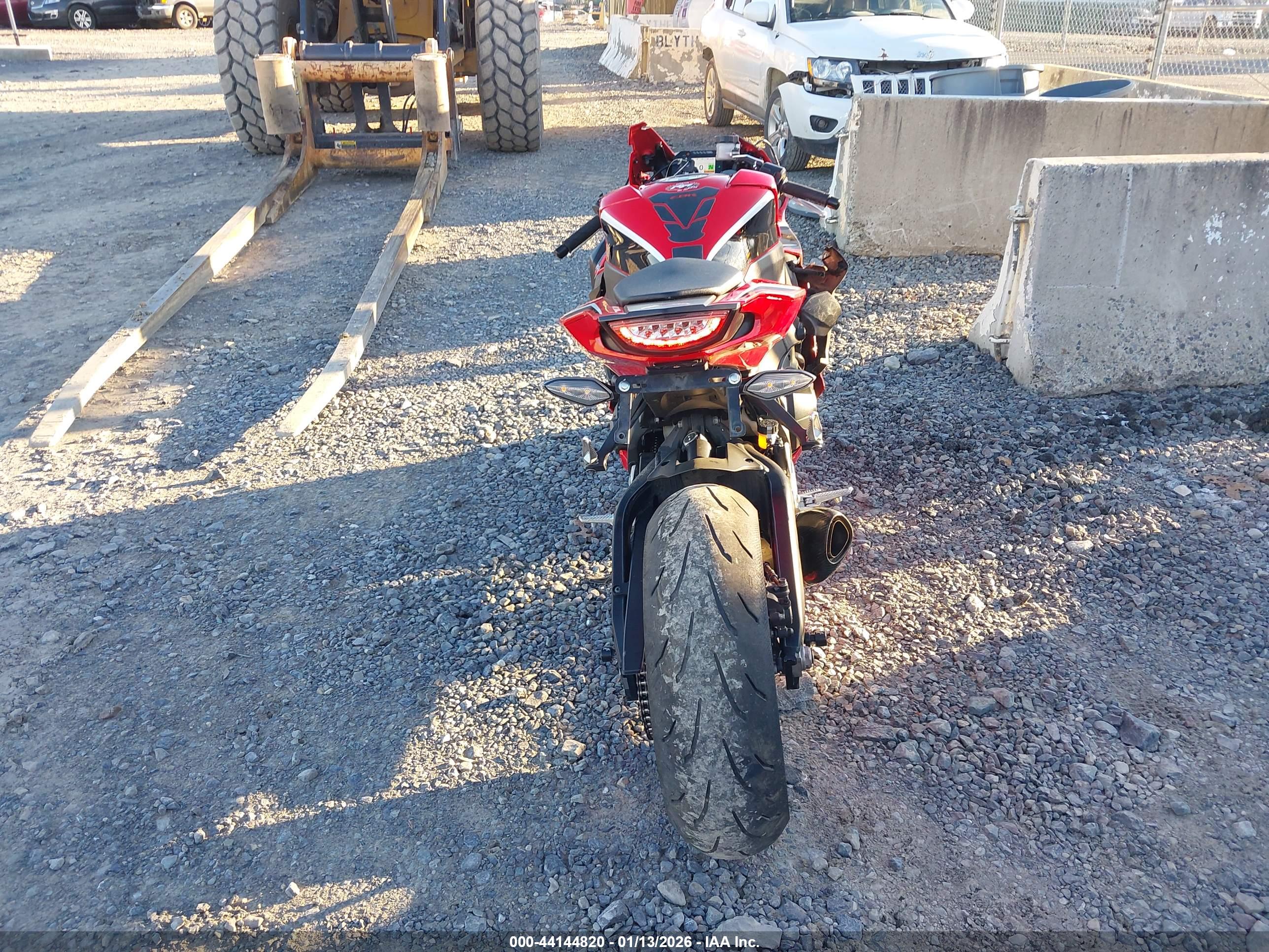 HONDA CBR1000 image 6