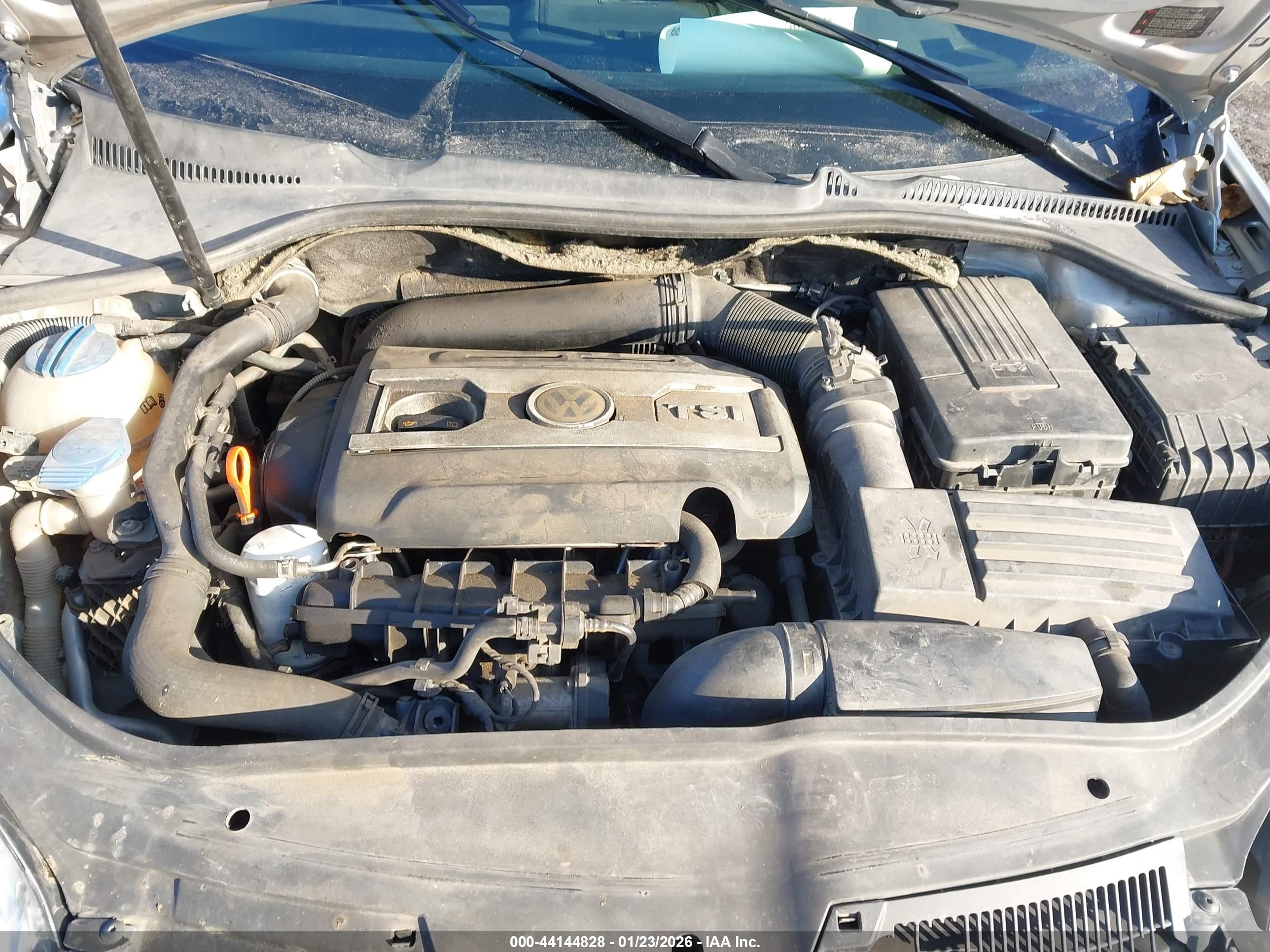 VOLKSWAGEN JETTA image 10