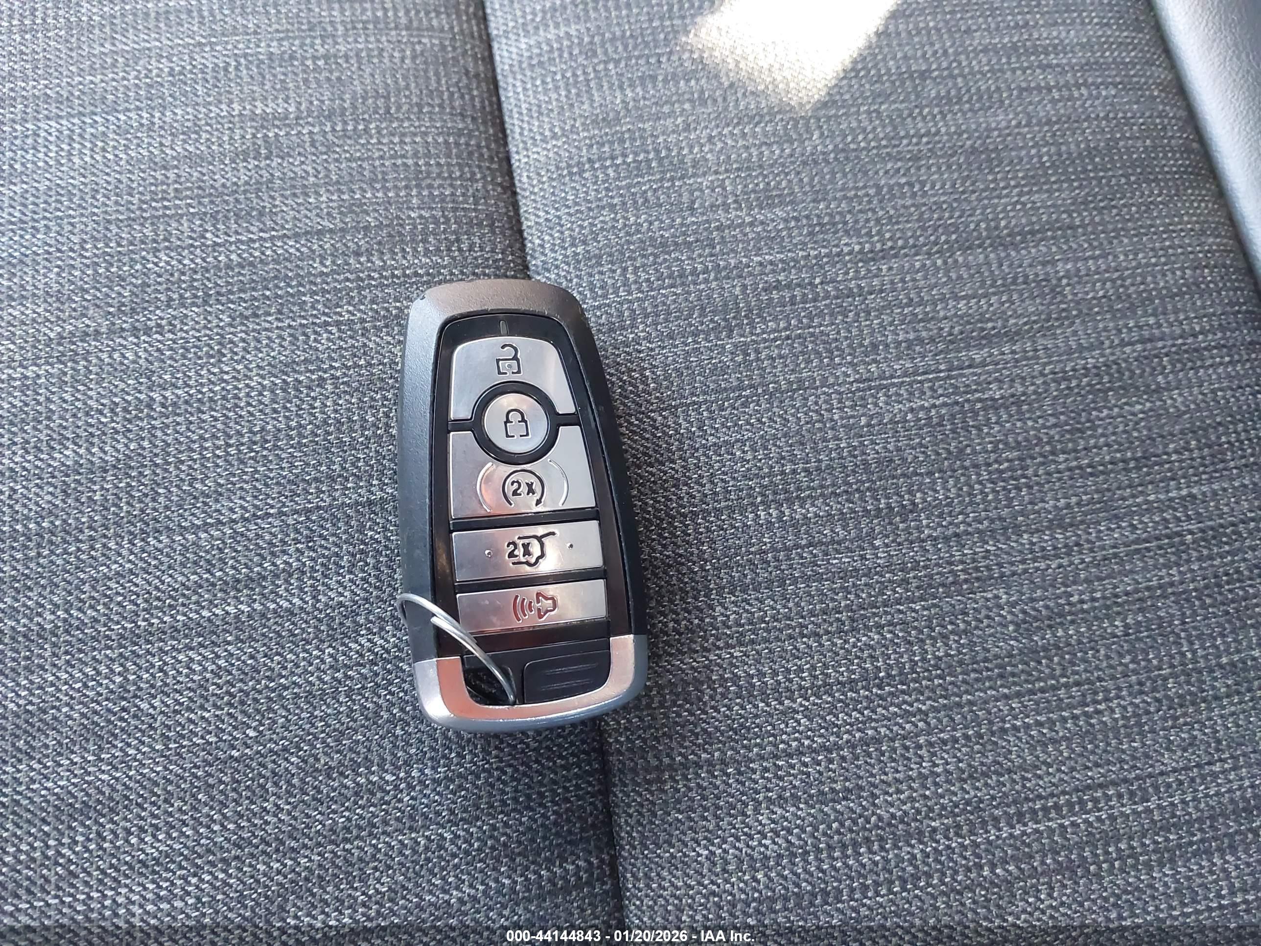 FORD EXPLORER image 11