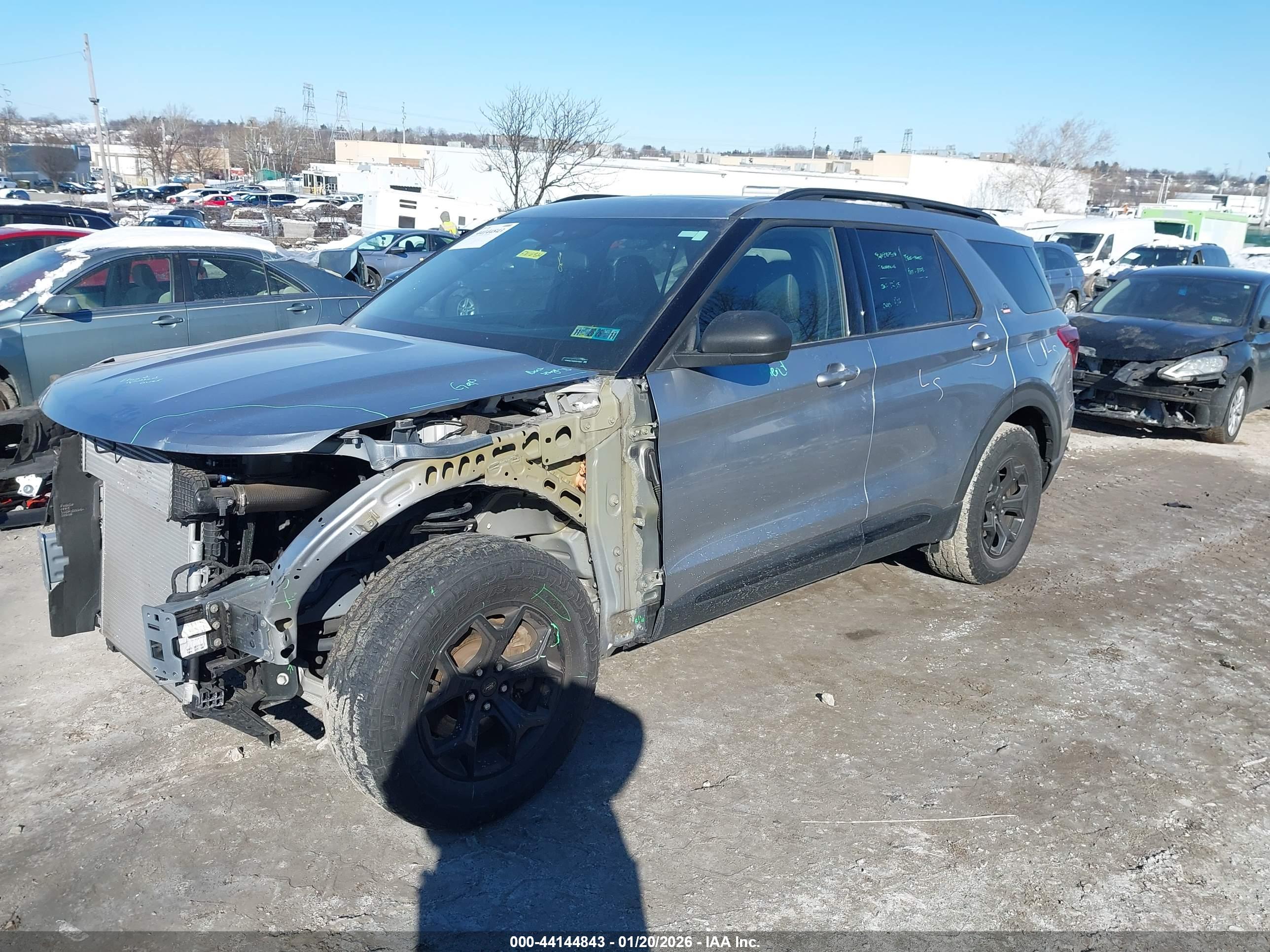 FORD EXPLORER image 2