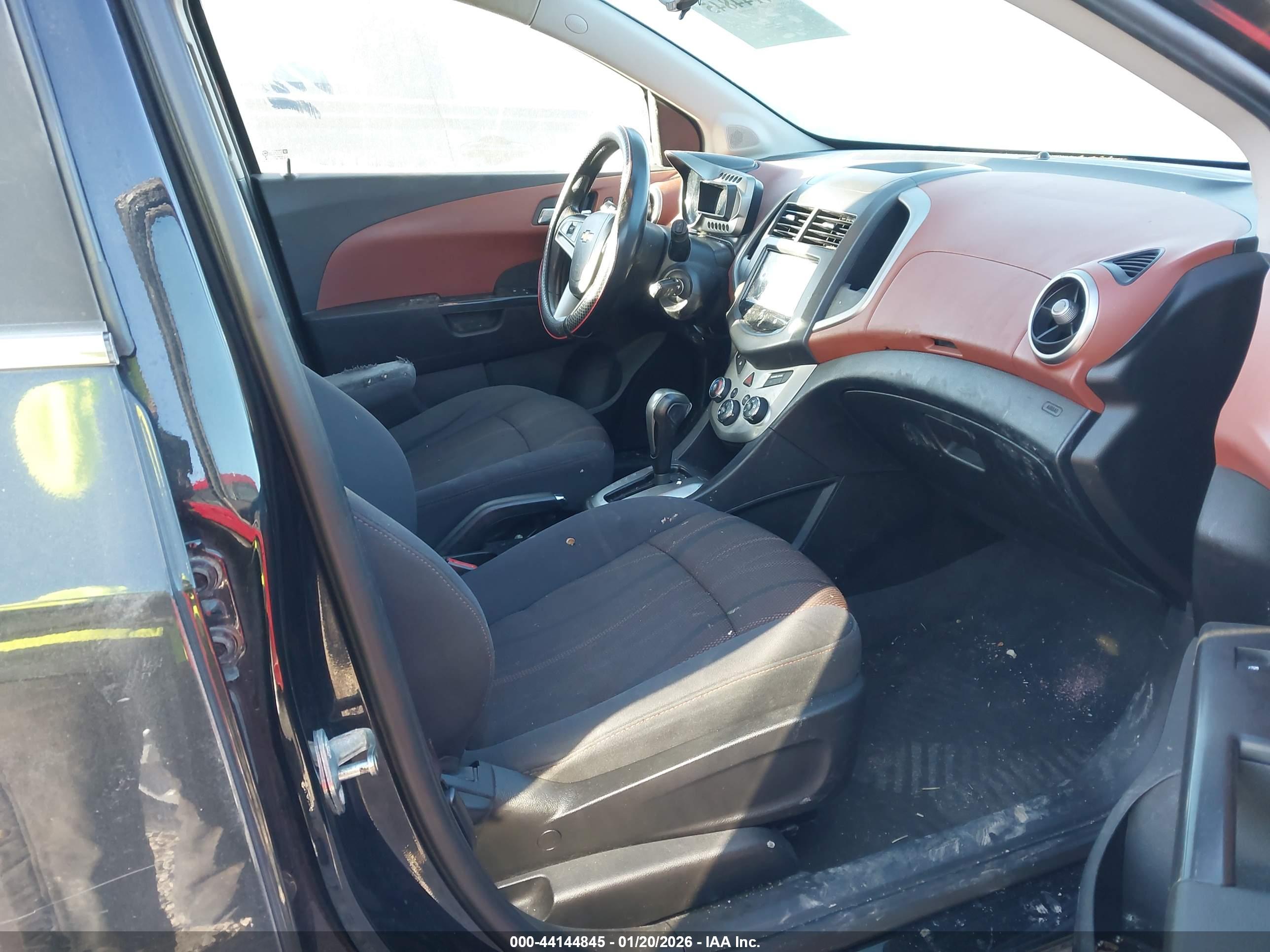 CHEVROLET SONIC image 5