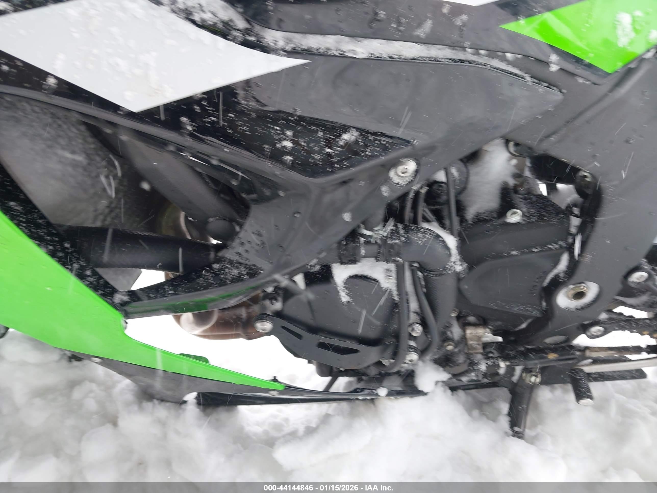 KAWASAKI ZX636 image 9