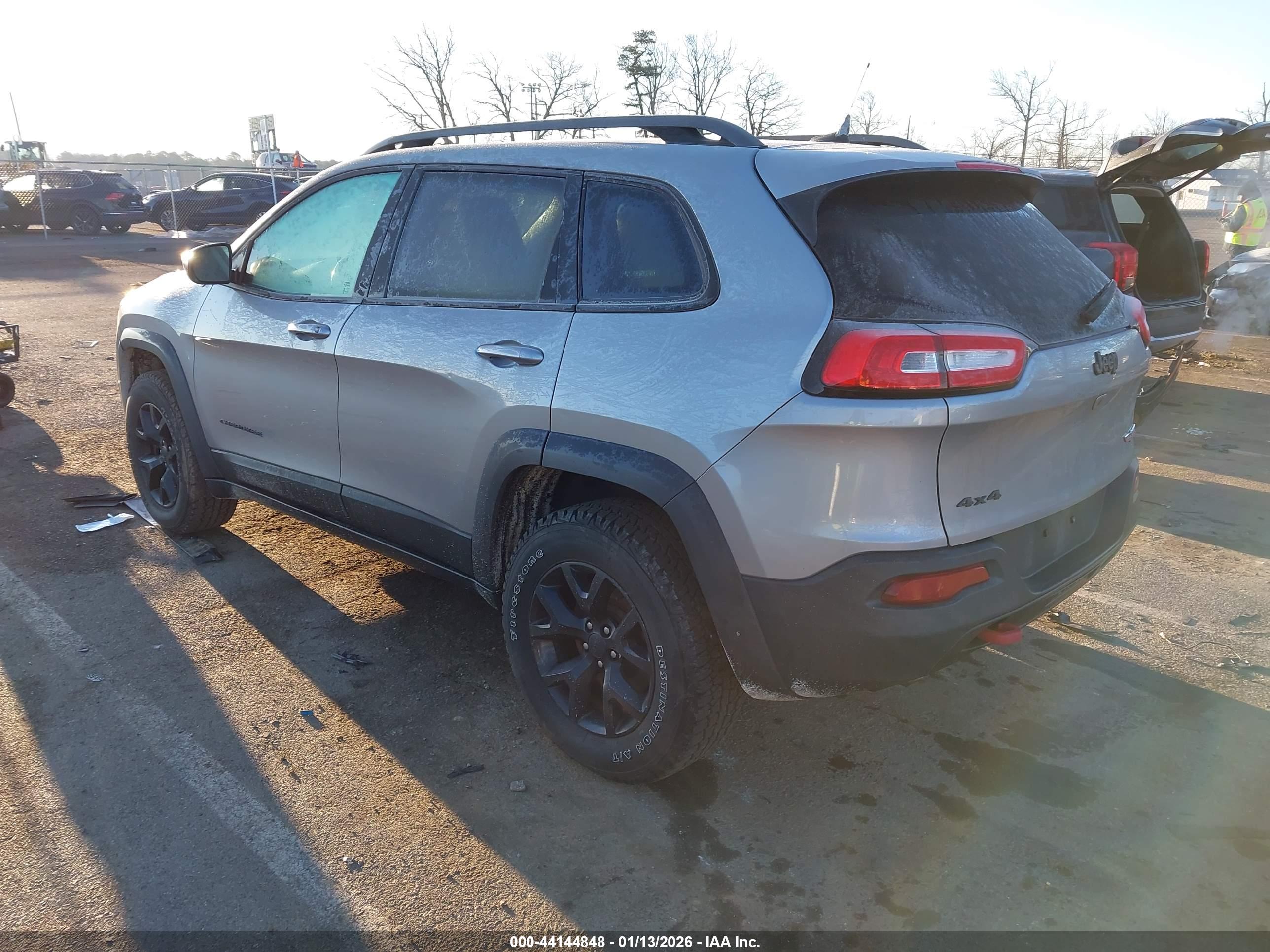 JEEP CHEROKEE image 3