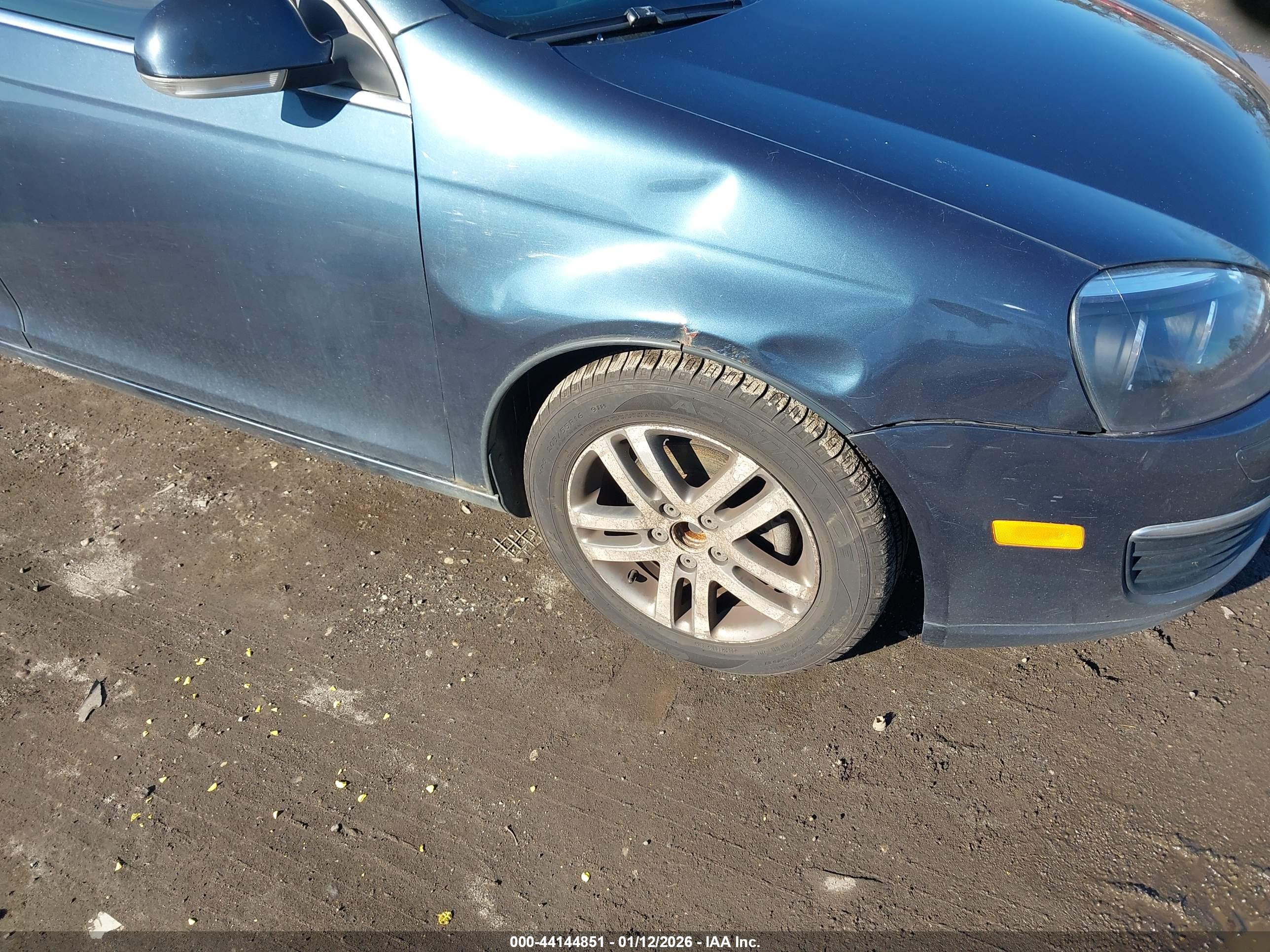 VOLKSWAGEN JETTA image 6