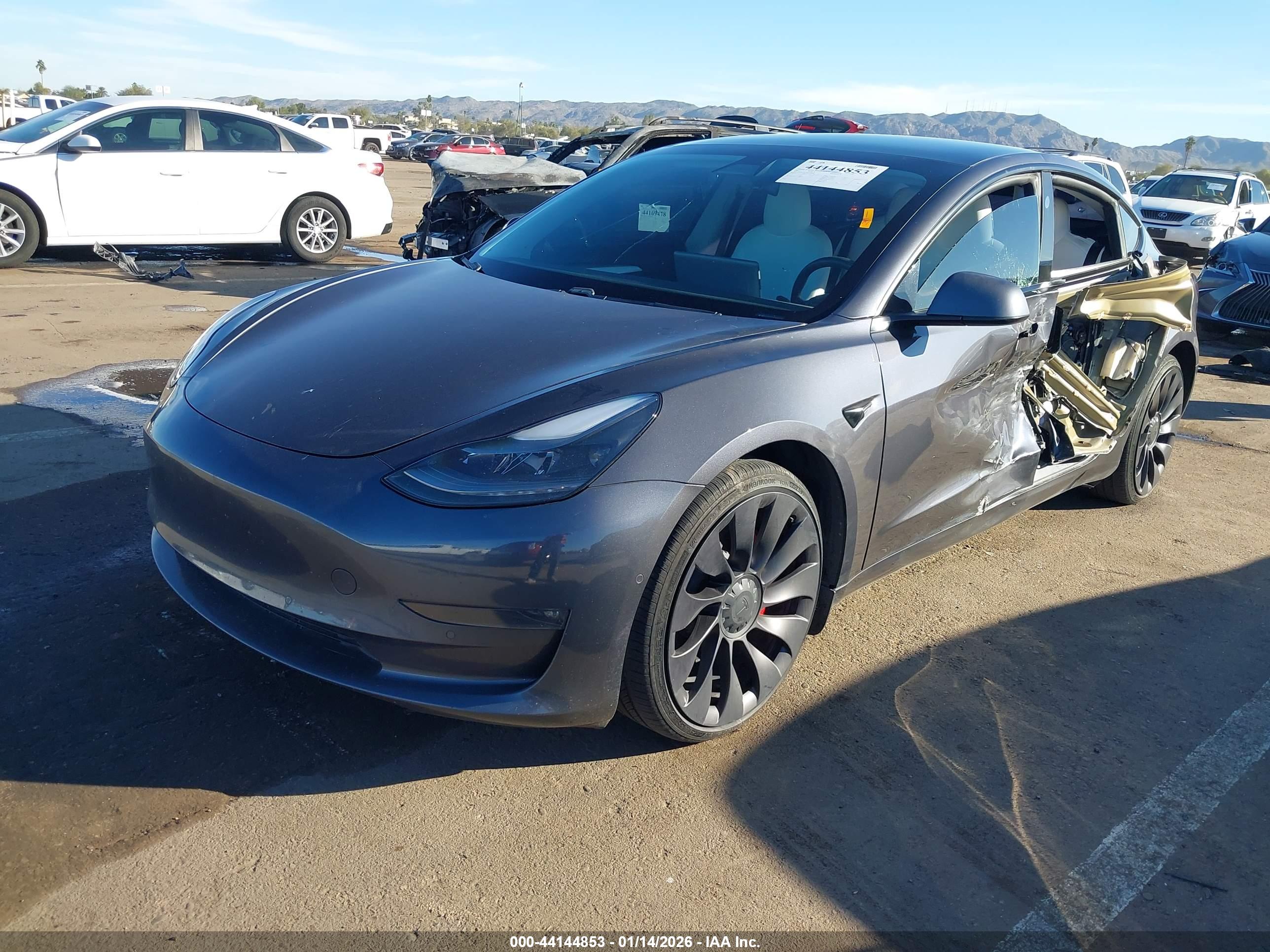 TESLA MODEL image 2