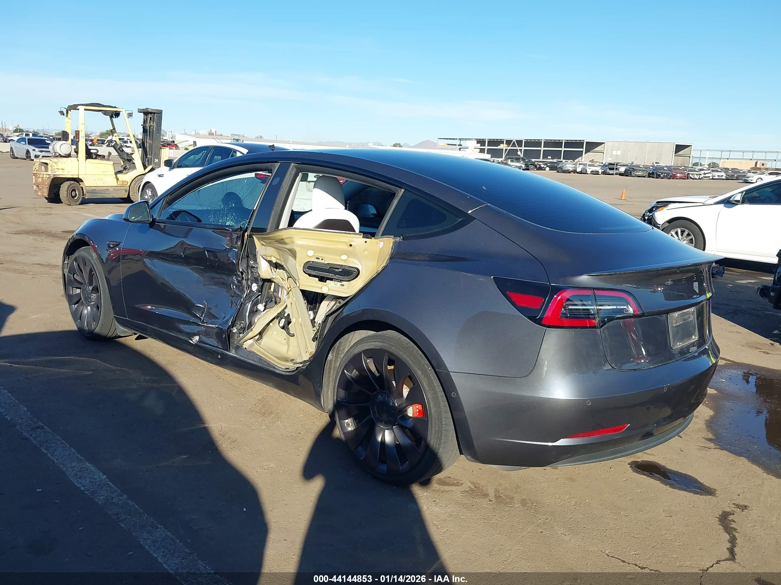 TESLA MODEL image 6