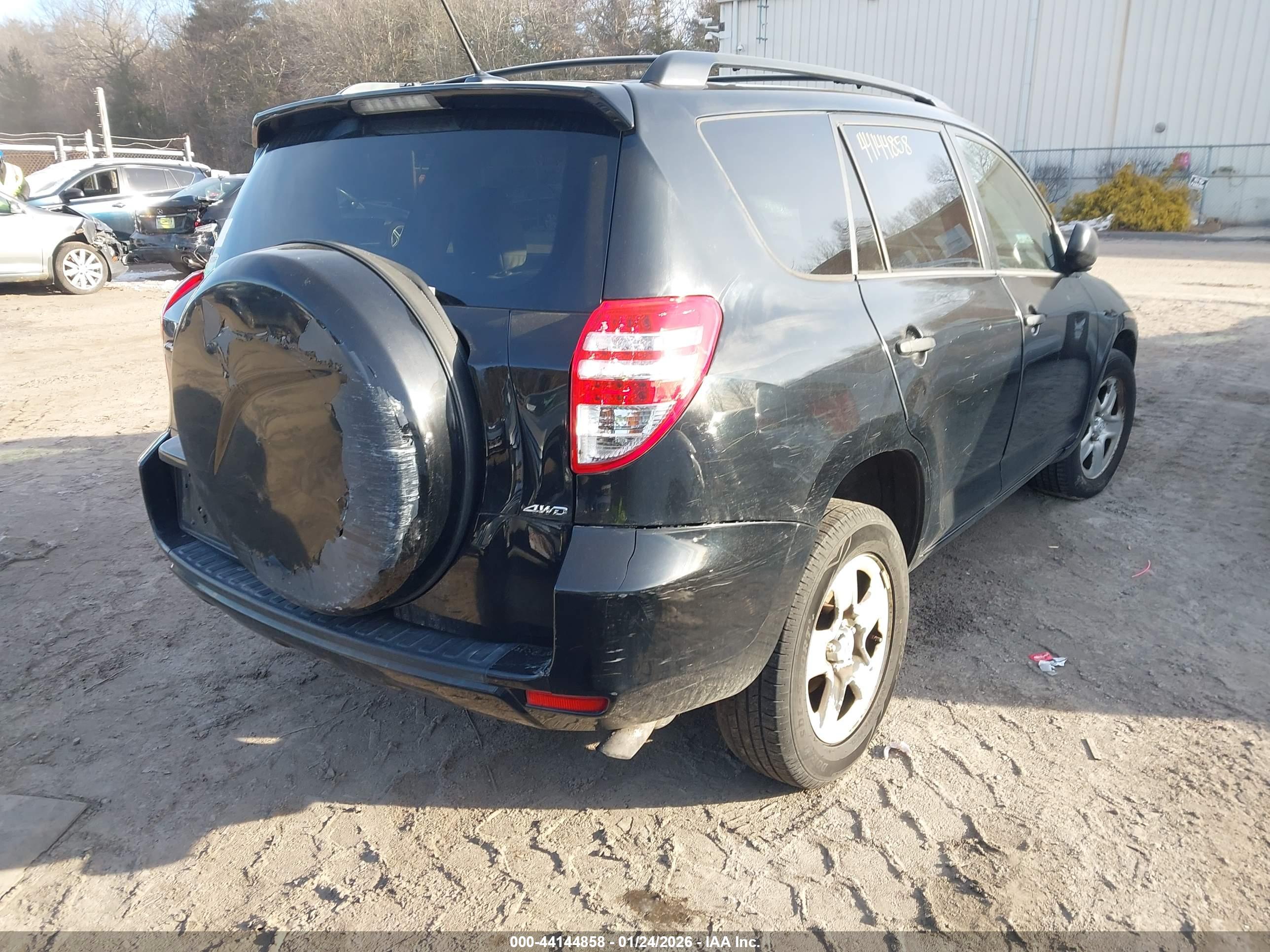 TOYOTA RAV4 image 4