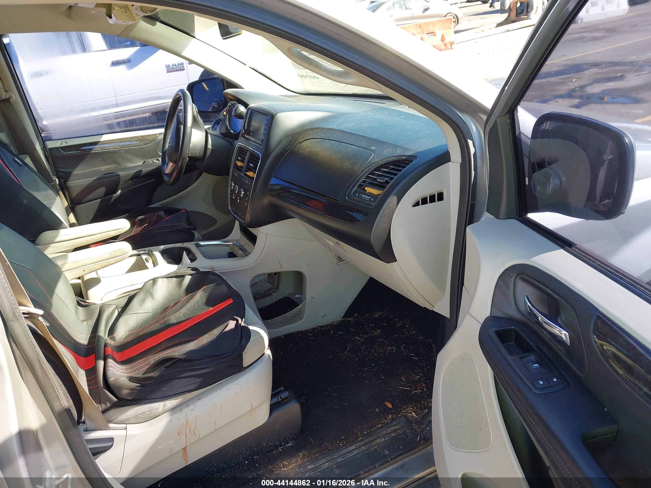 DODGE GRAND image 5