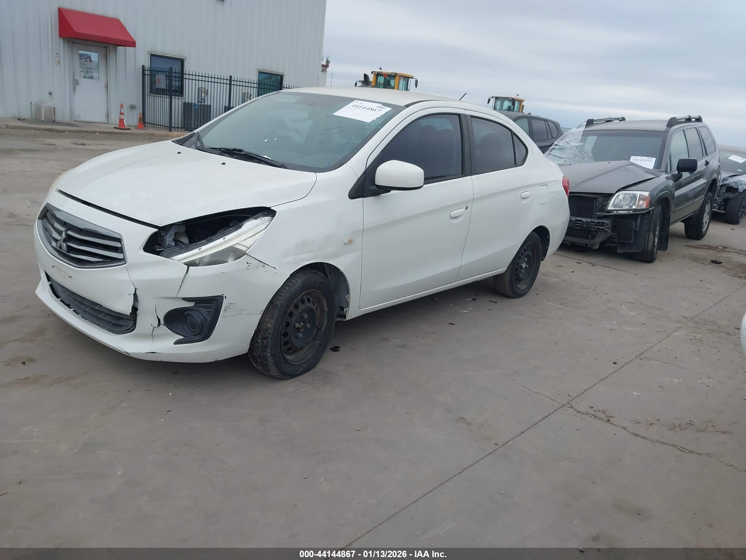 MITSUBISHI MIRAGE image 2