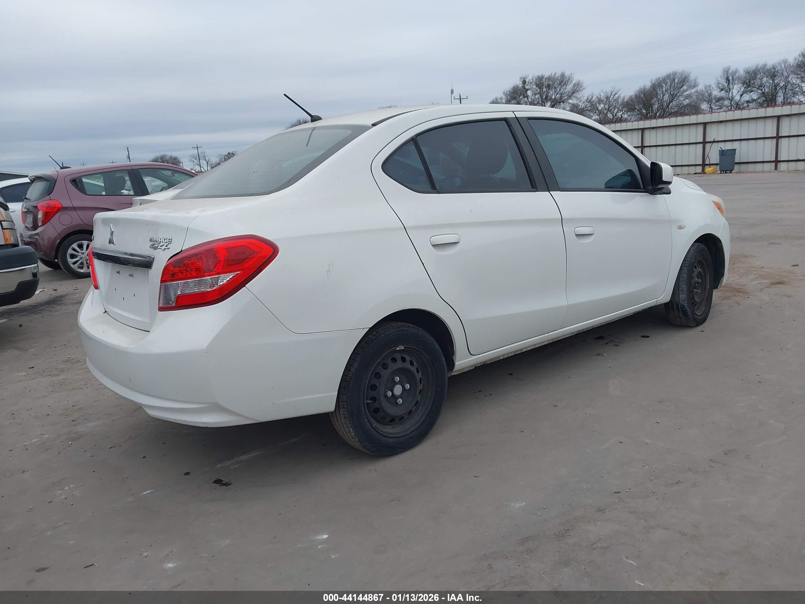 MITSUBISHI MIRAGE image 4