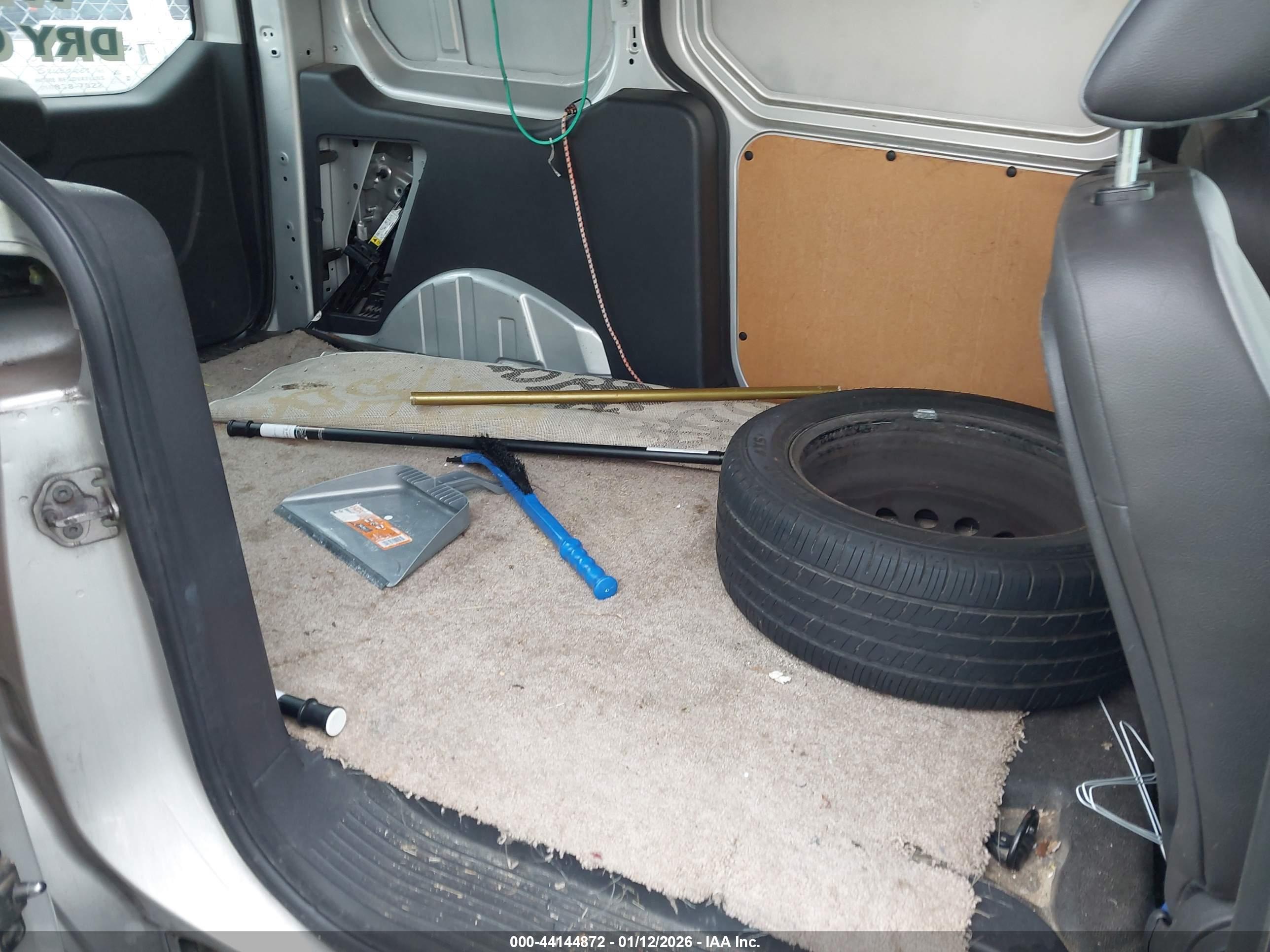FORD TRANSIT image 8