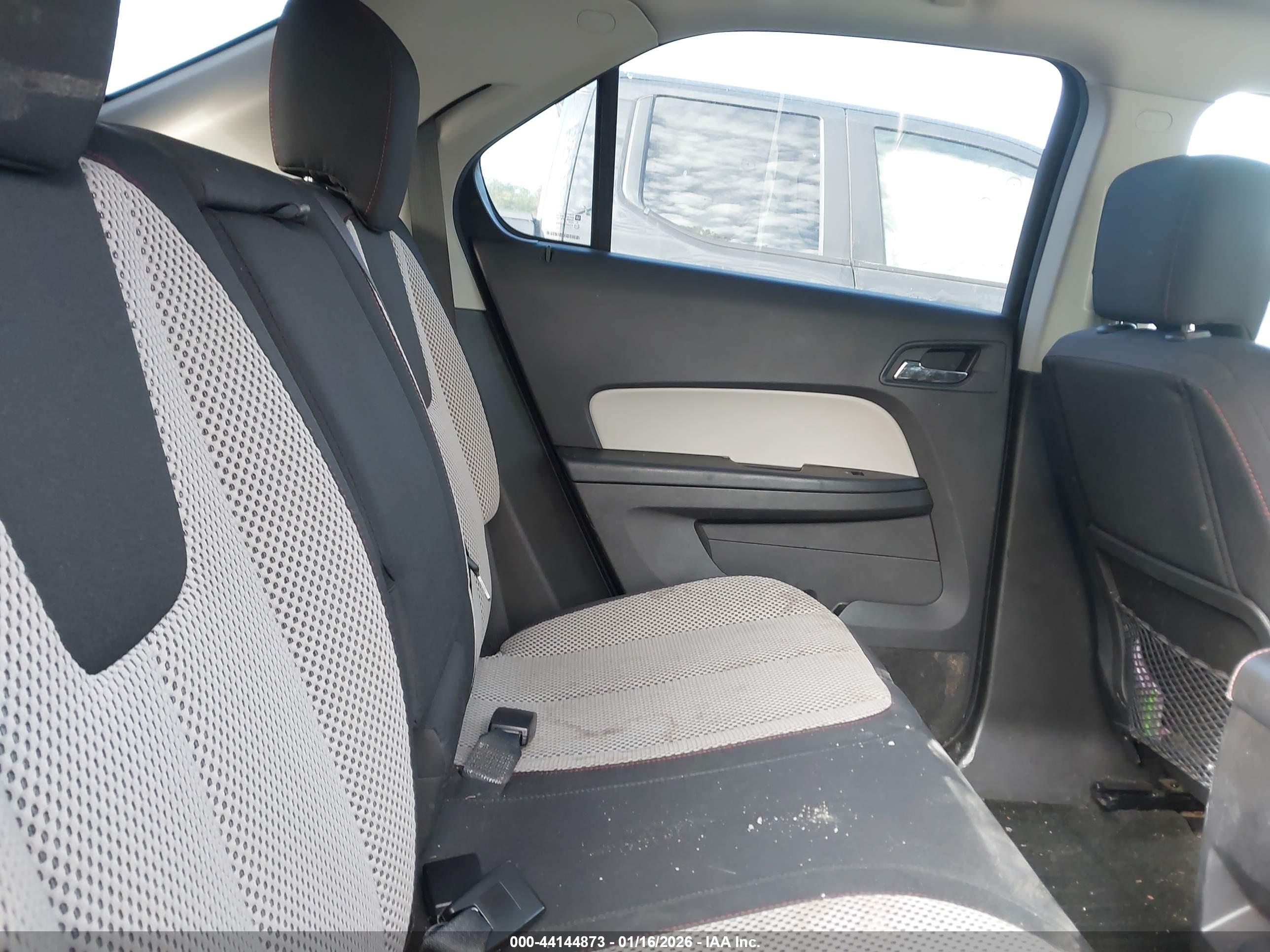 CHEVROLET EQUINOX image 8