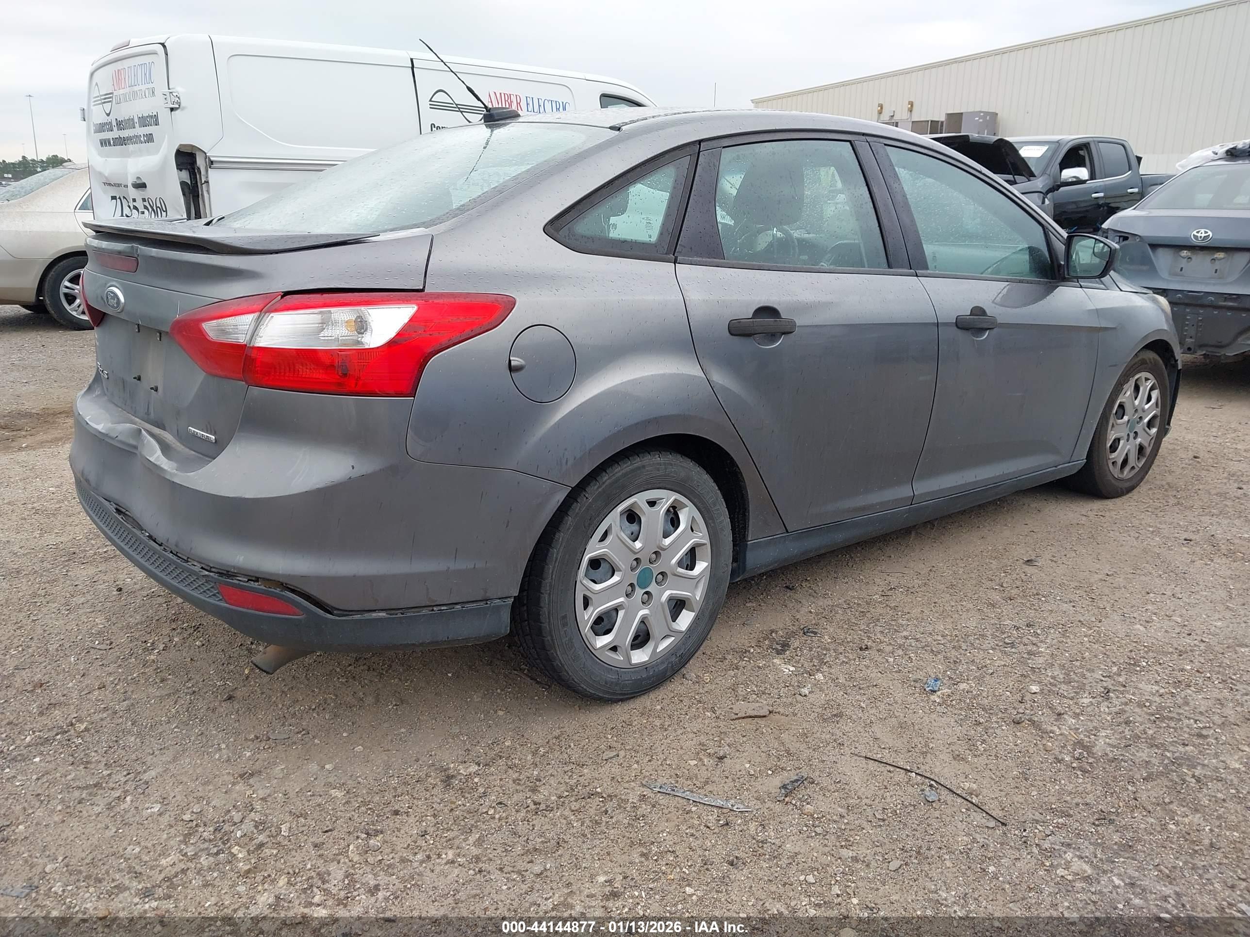 FORD FOCUS image 4