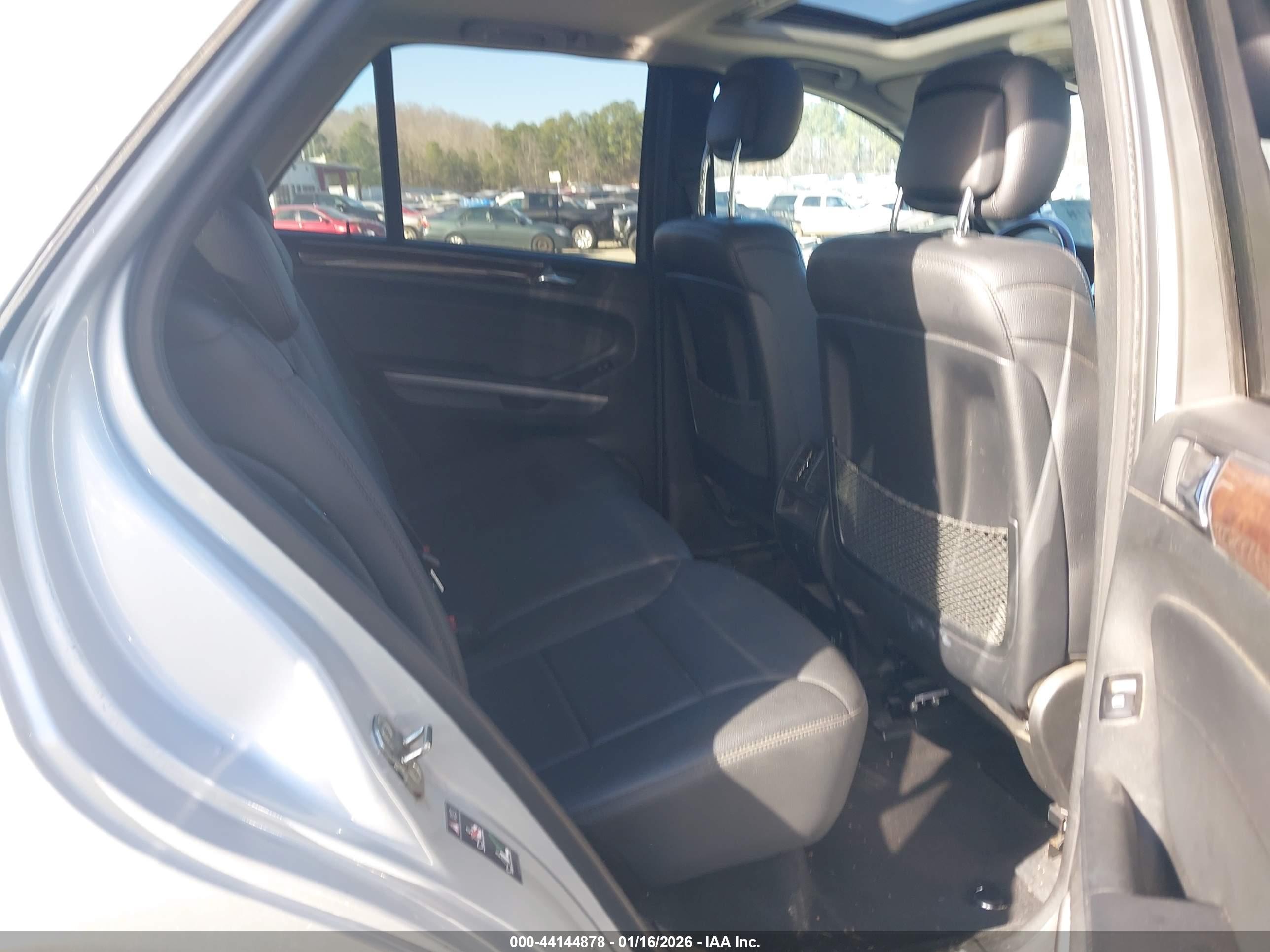 MERCEDES-BENZ ML image 8
