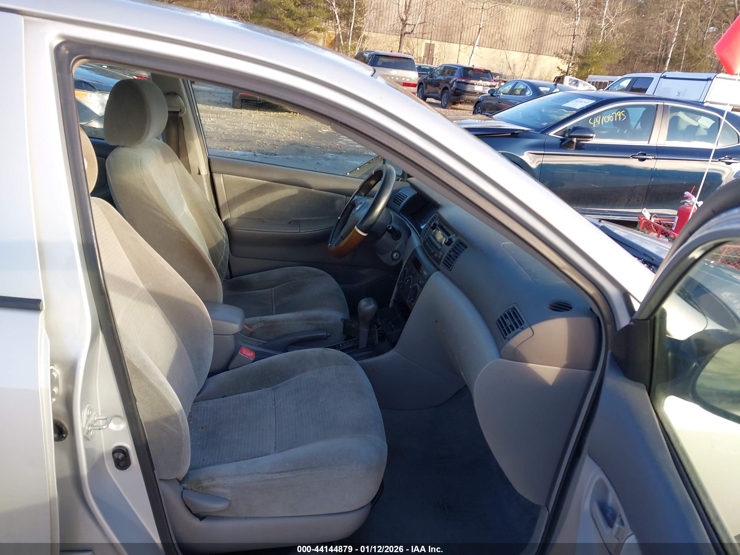 TOYOTA COROLLA image 5
