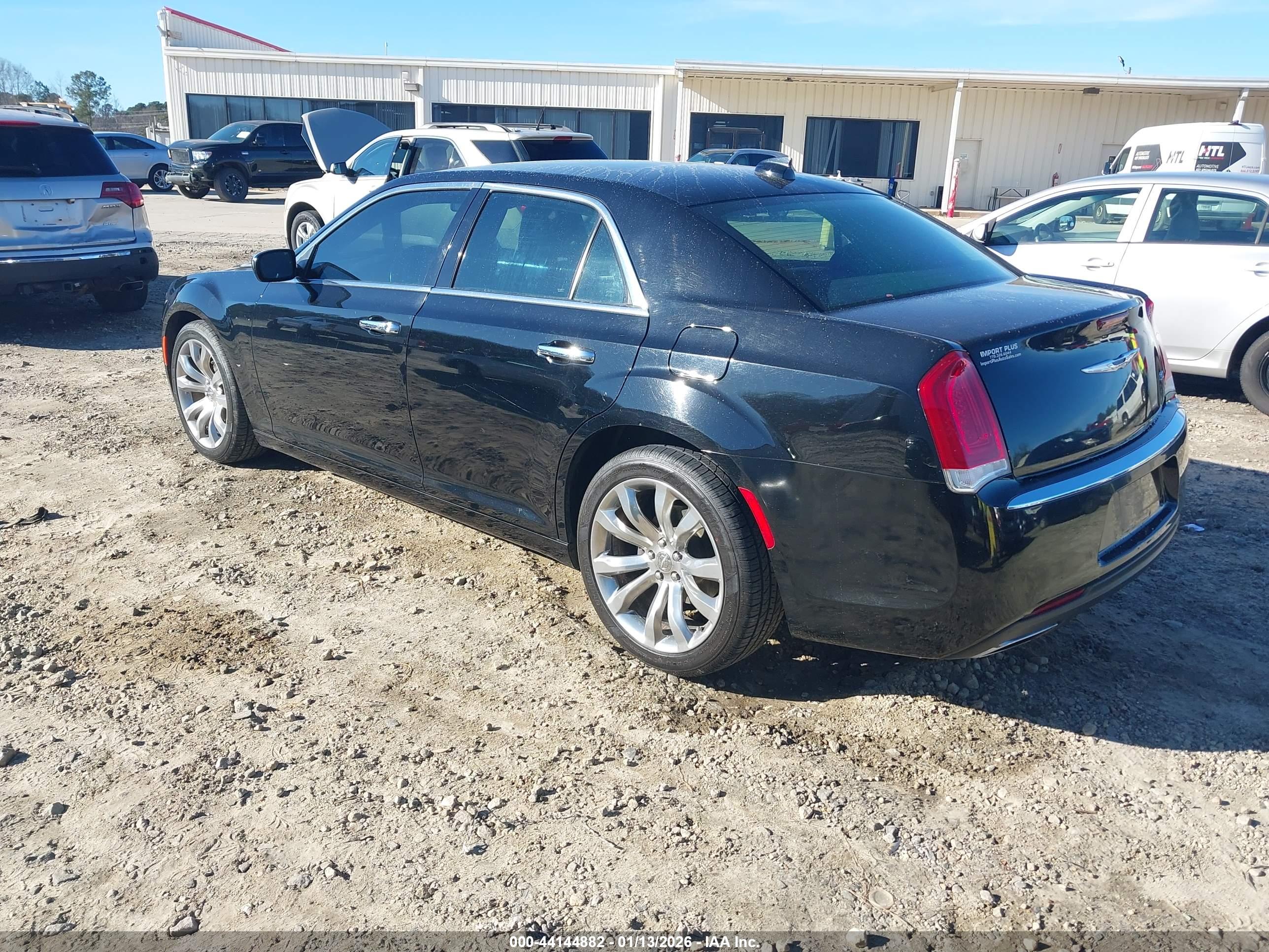 CHRYSLER 300 image 3