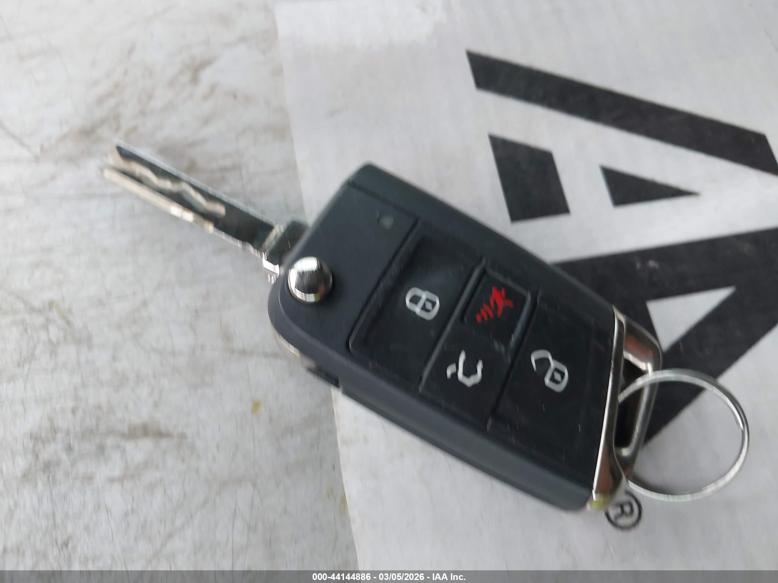 VOLKSWAGEN TIGUAN image 11