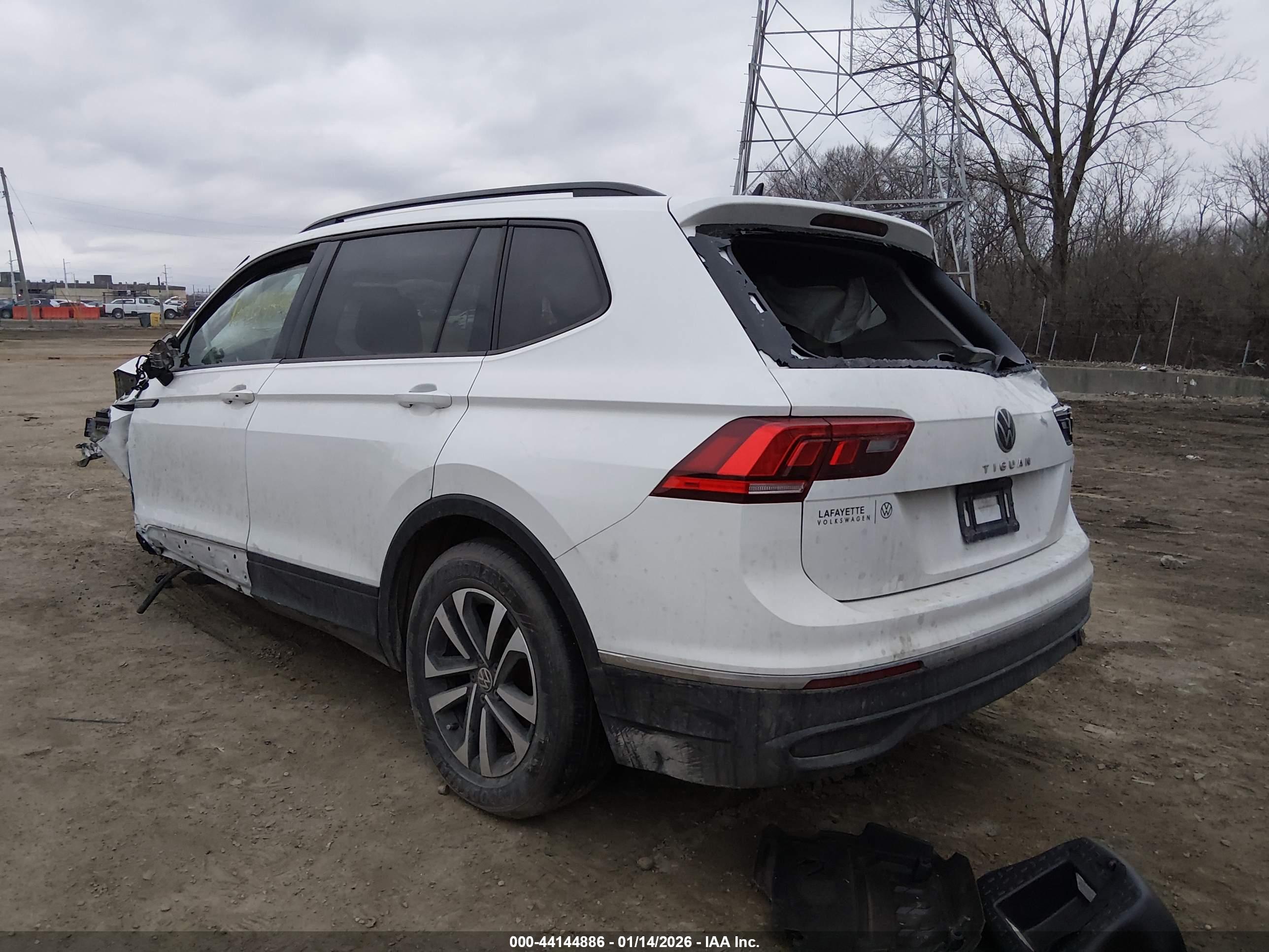 VOLKSWAGEN TIGUAN image 3