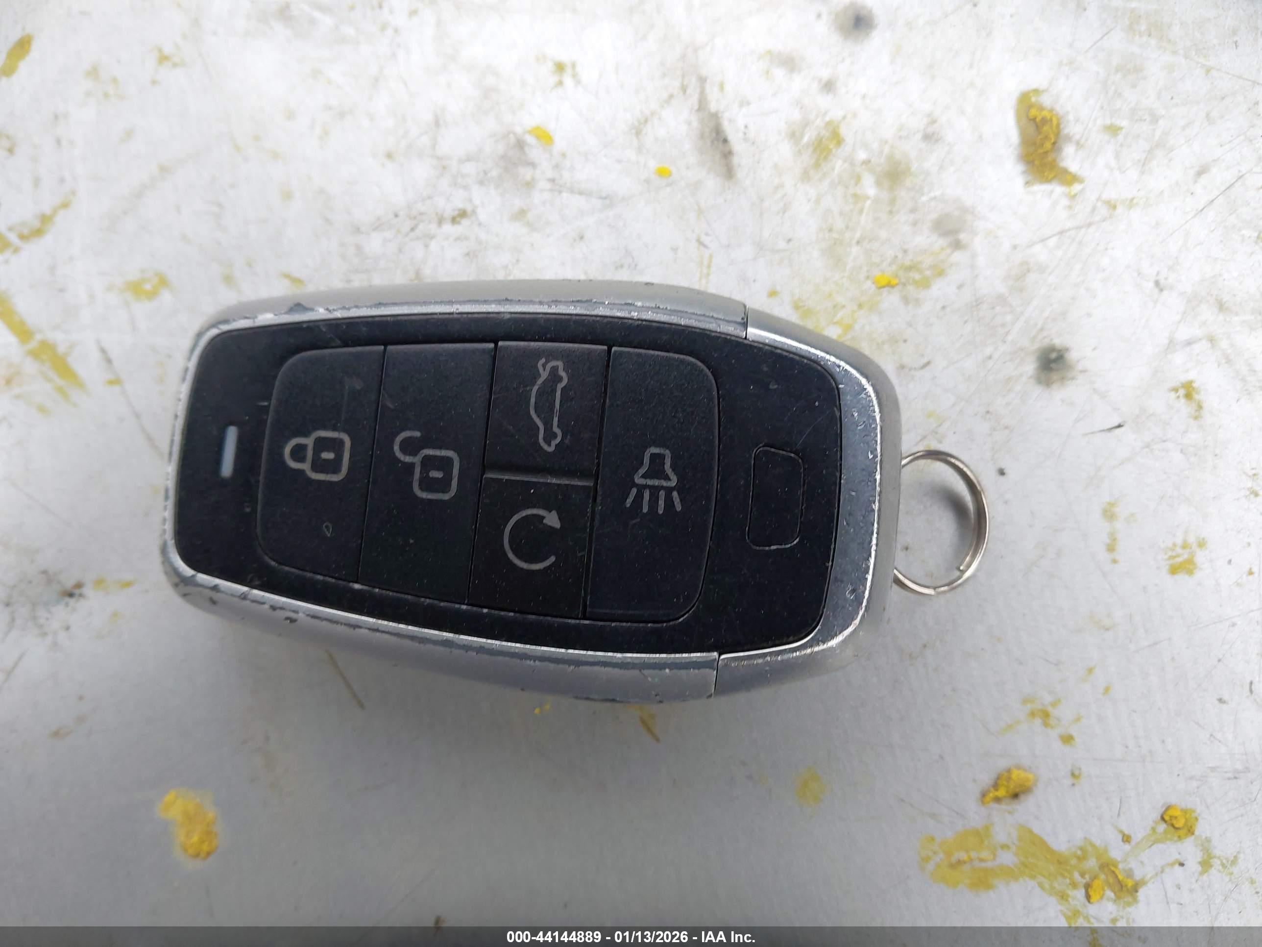 NISSAN ROGUE image 11