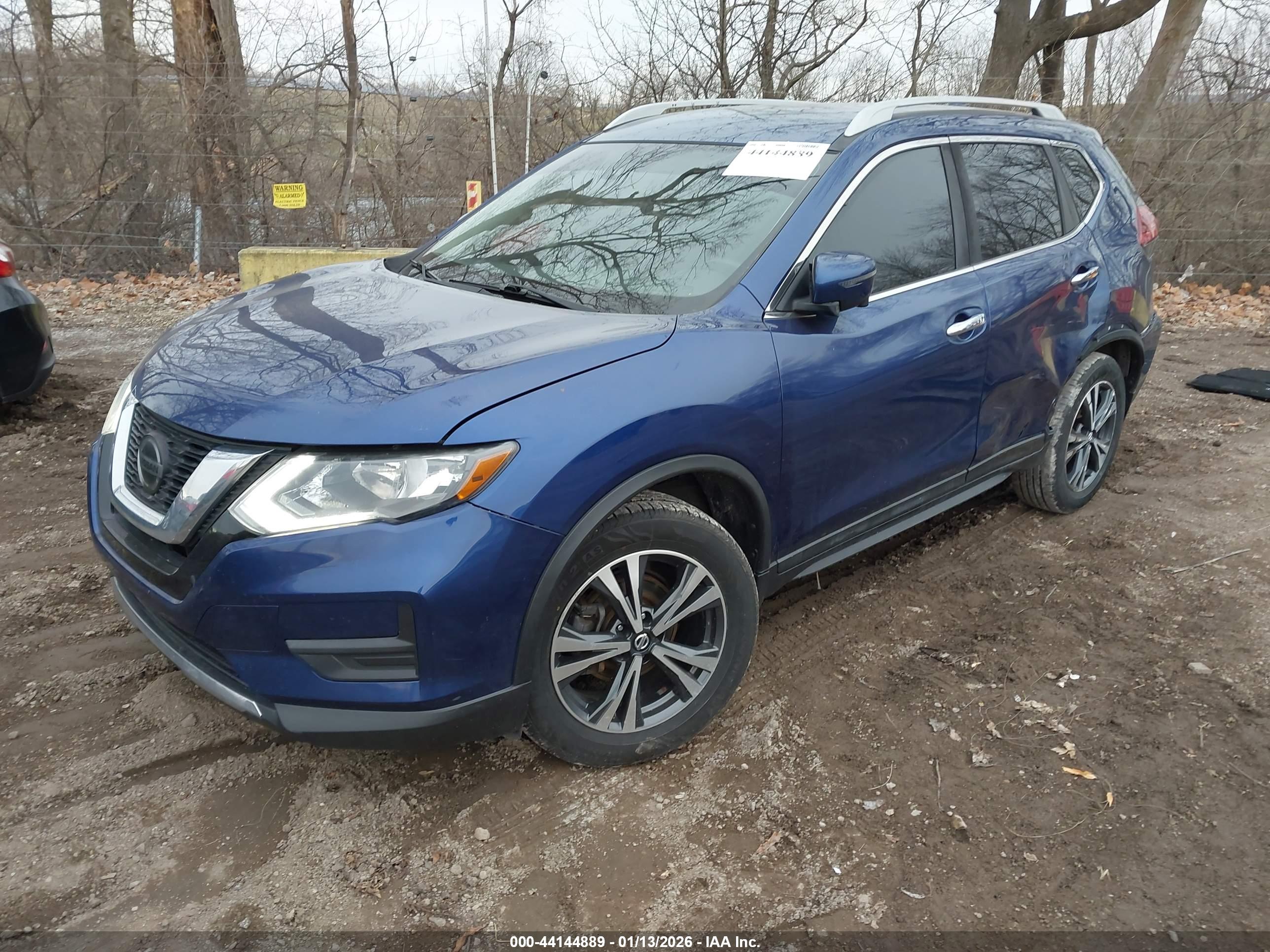 NISSAN ROGUE image 2