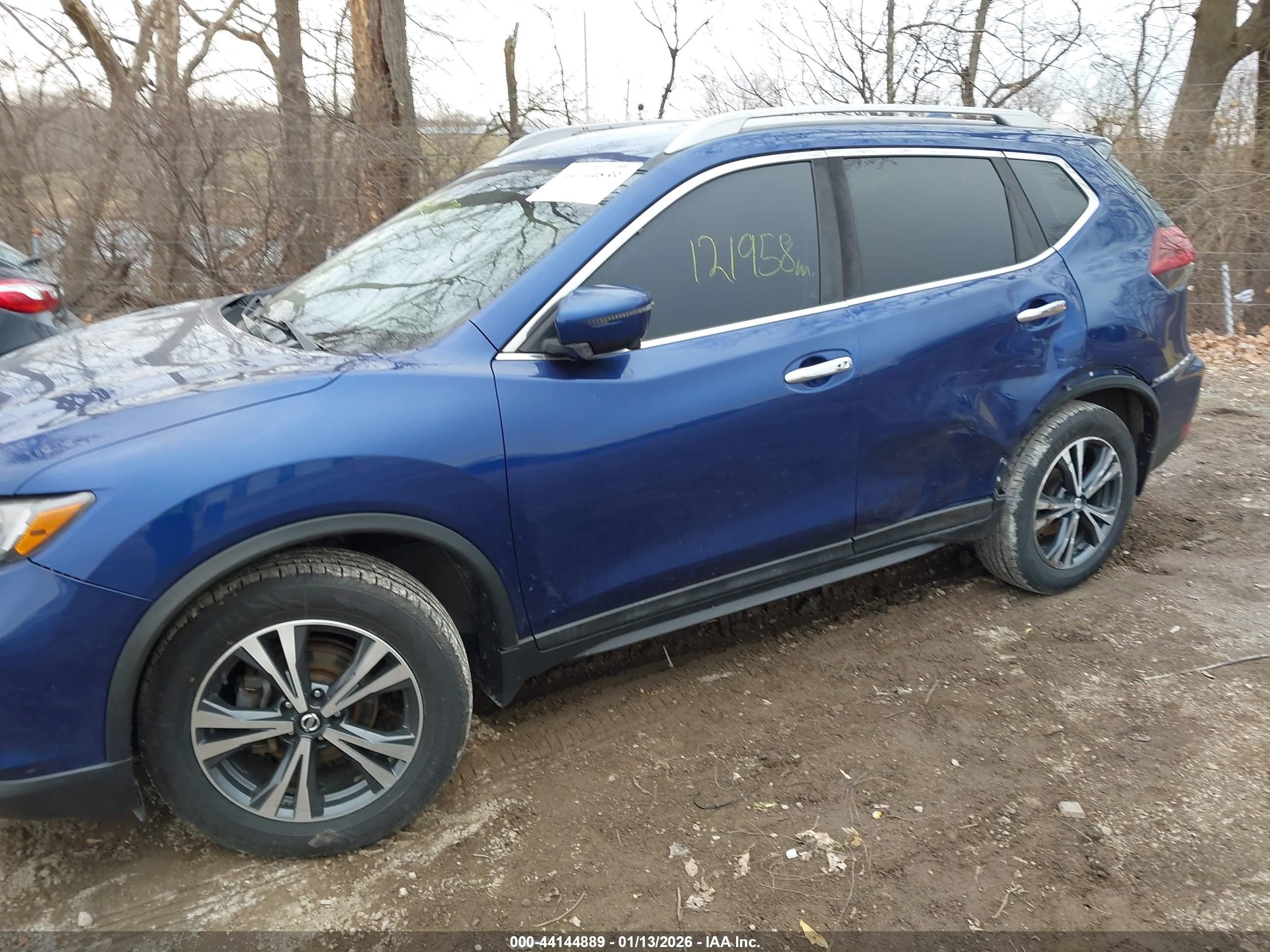 NISSAN ROGUE image 6