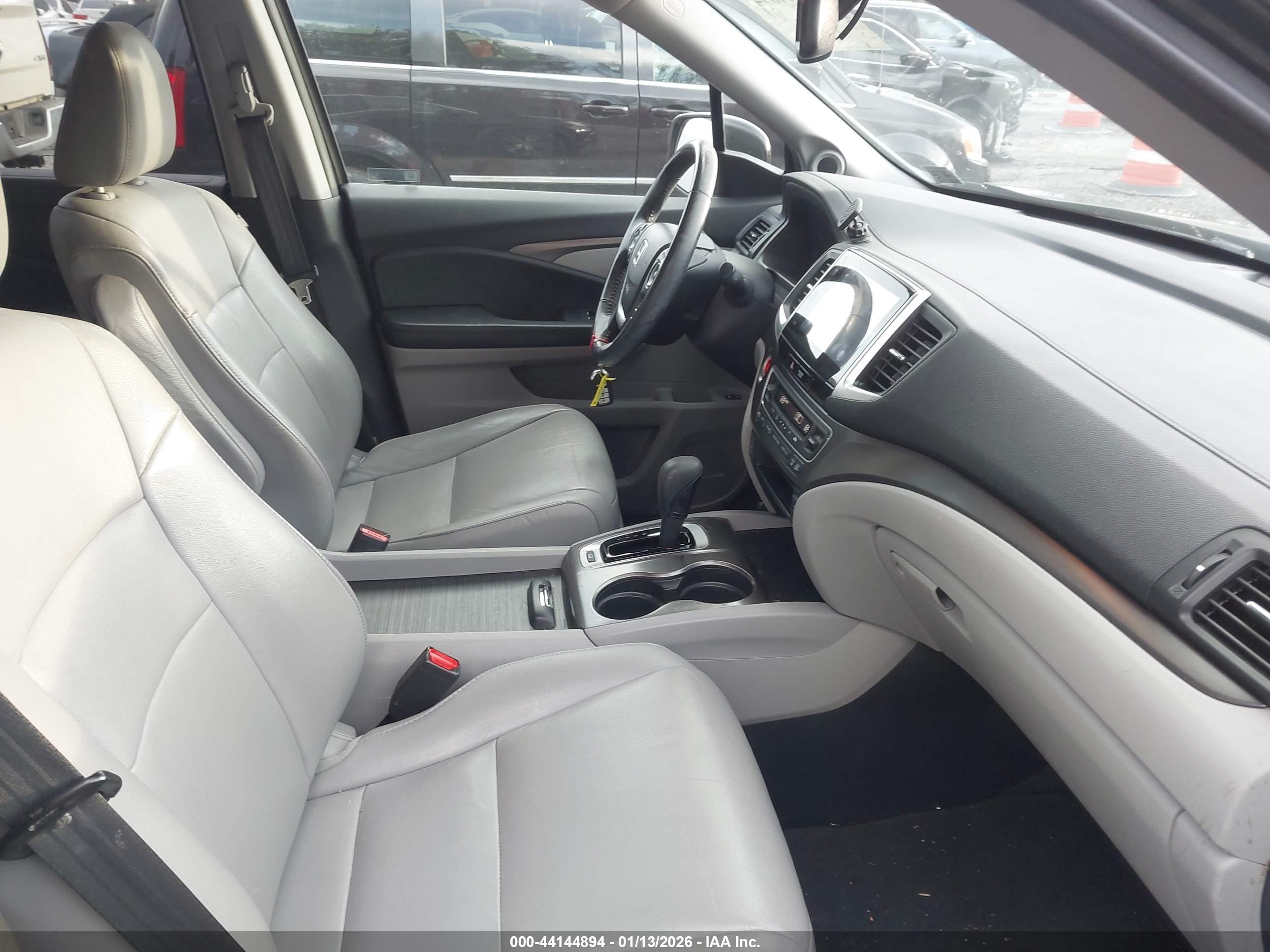 HONDA PILOT image 5