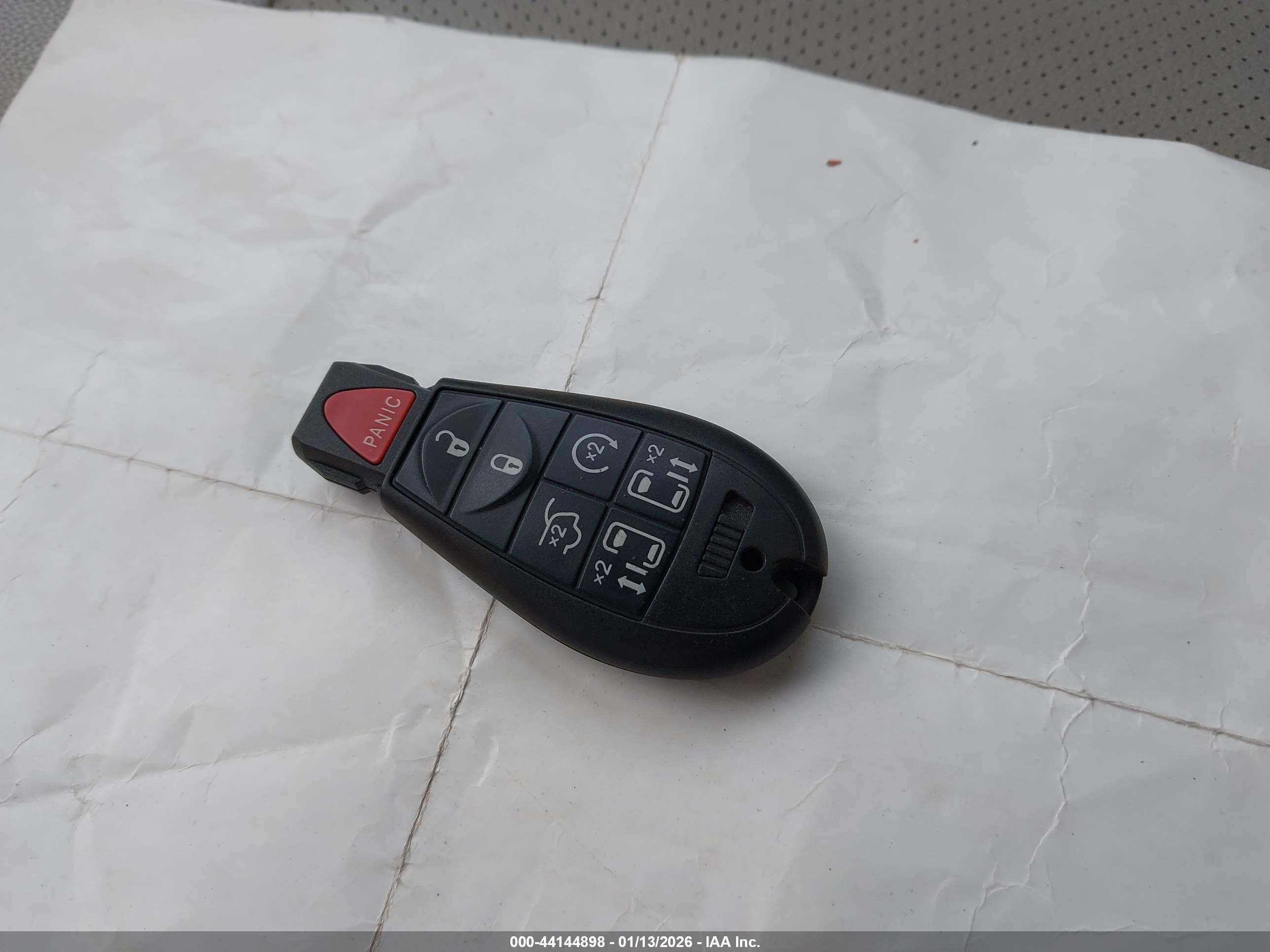 CHRYSLER TOWN image 11