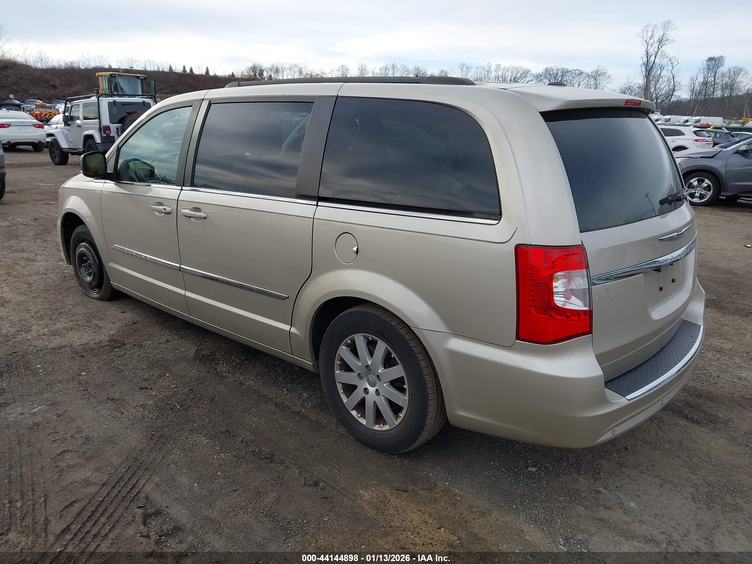 CHRYSLER TOWN image 3