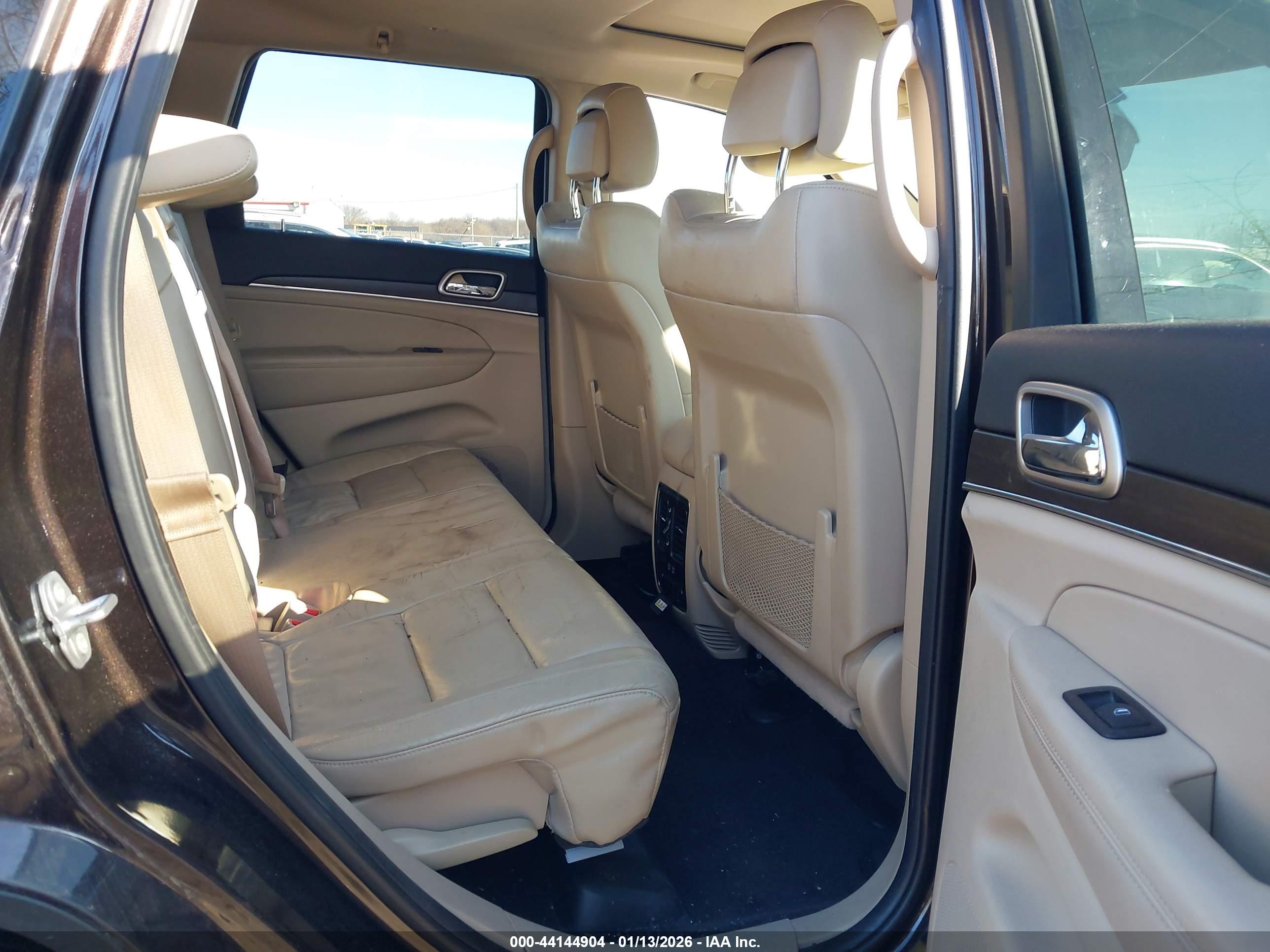 JEEP GRAND image 8