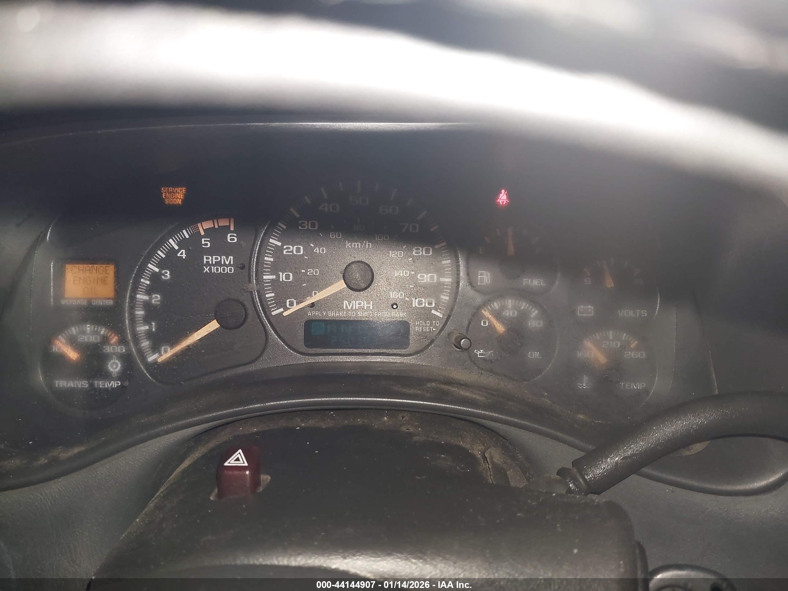 CHEVROLET SILVERADO image 7