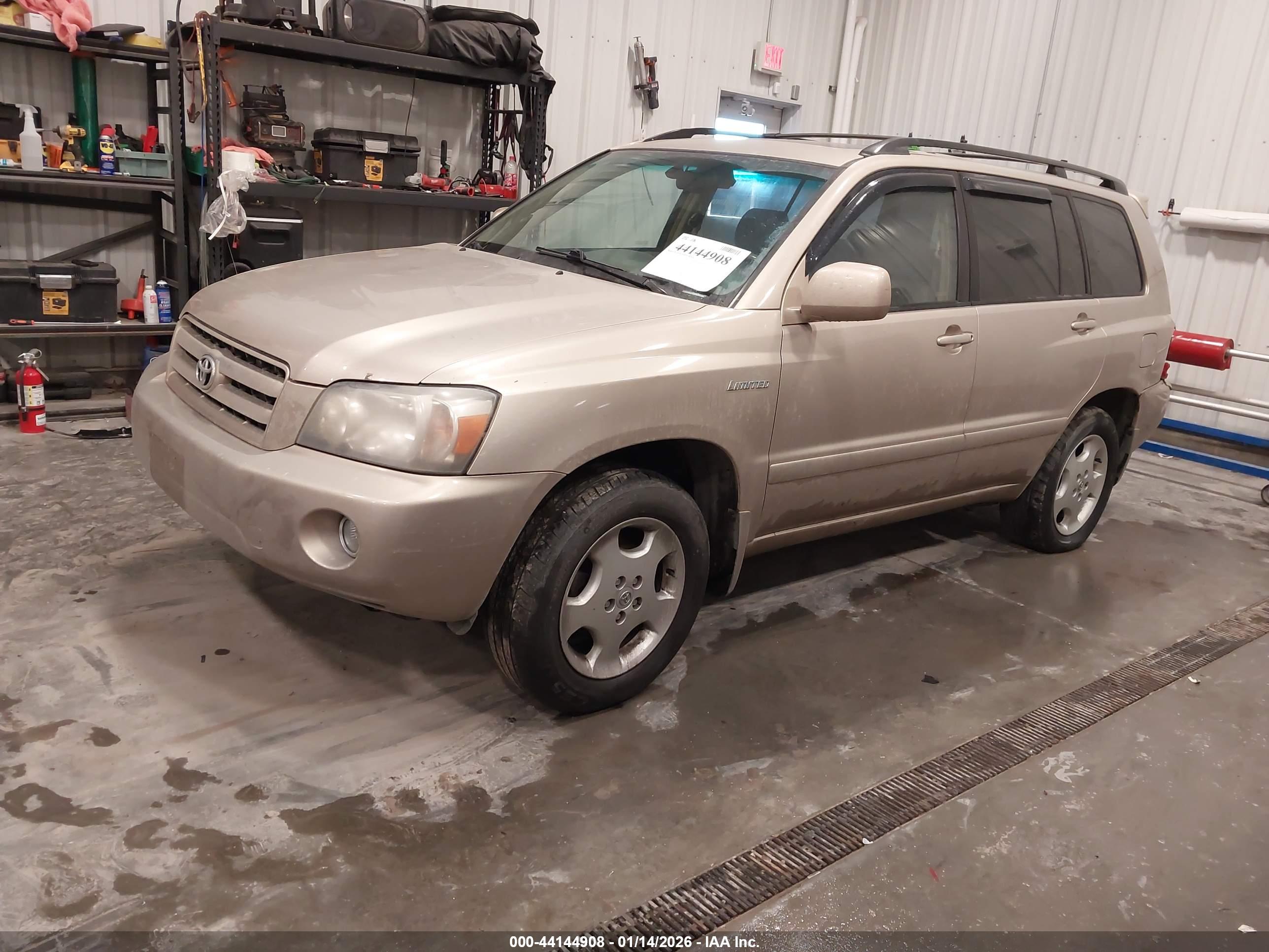 TOYOTA HIGHLANDER image 2