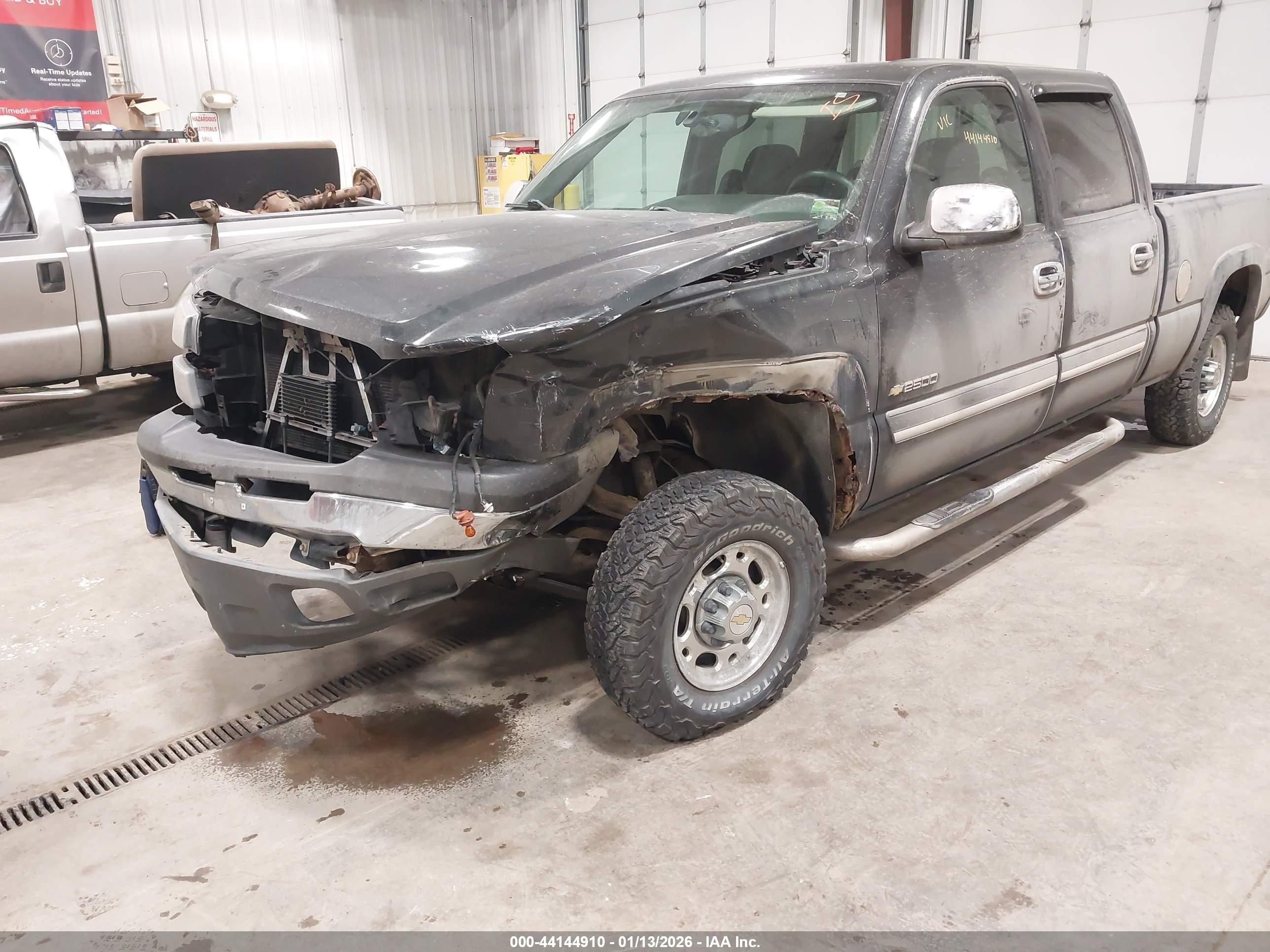 CHEVROLET SILVERADO image 2