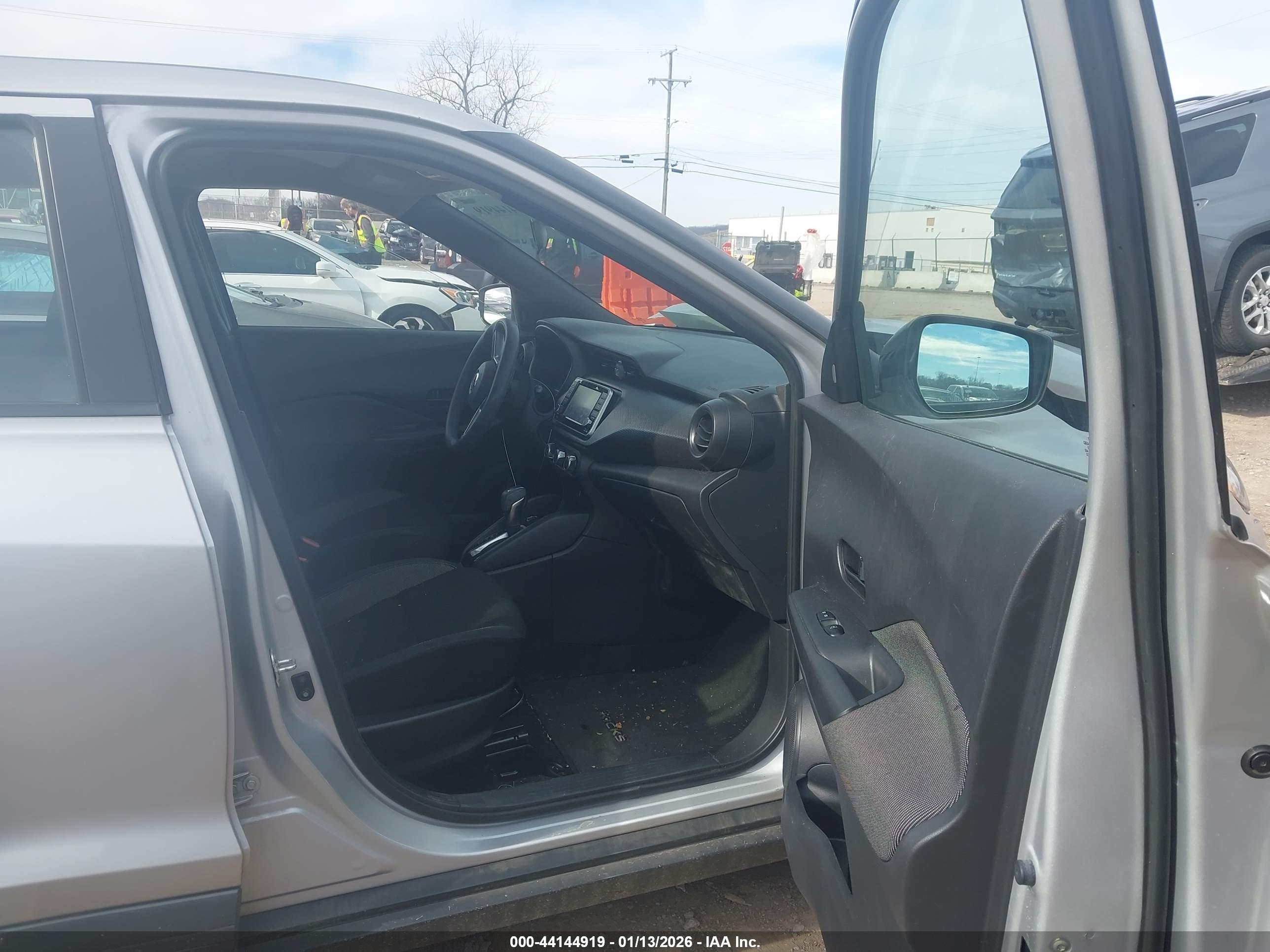 NISSAN KICKS image 5