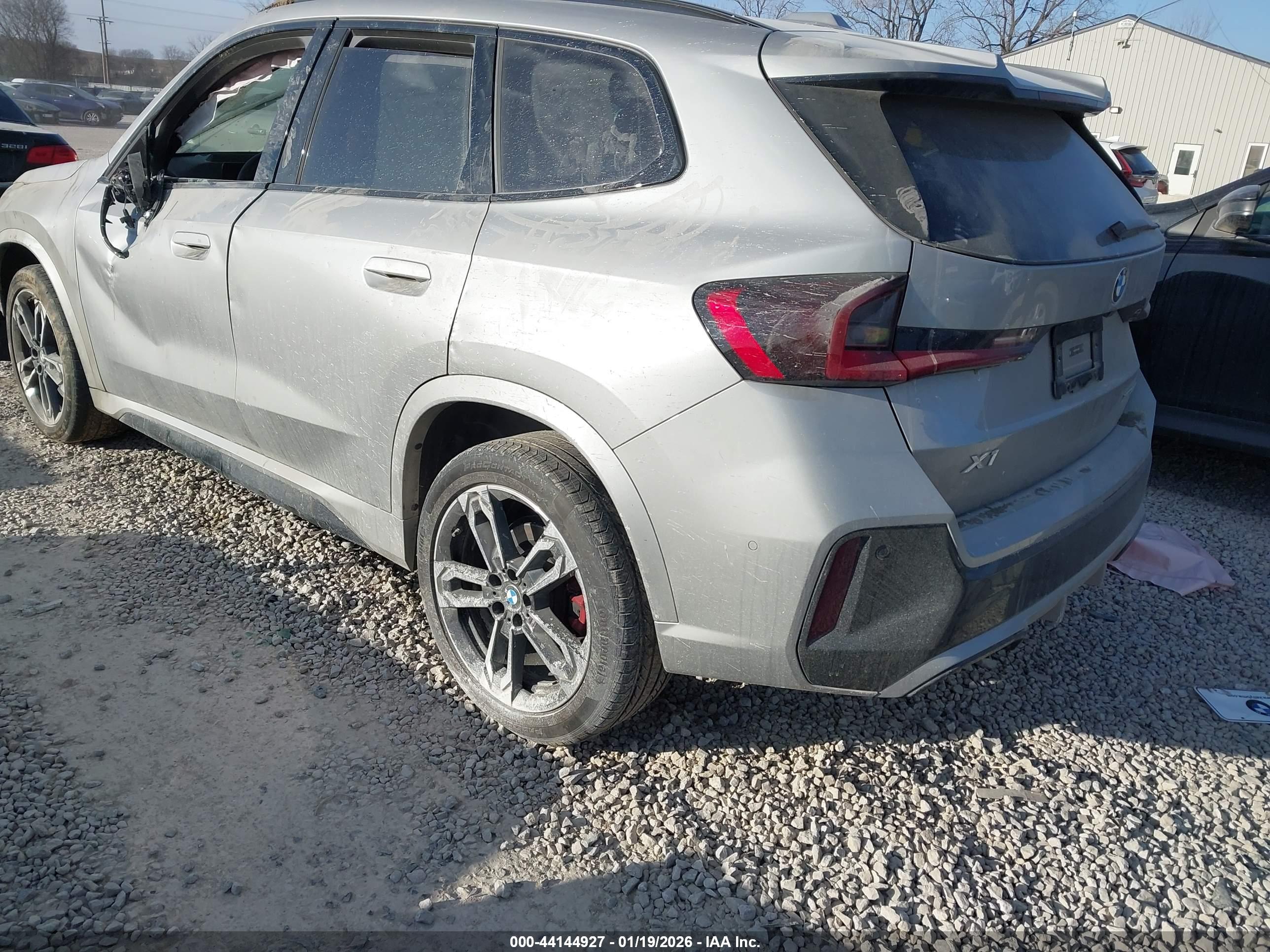 BMW X1 image 3