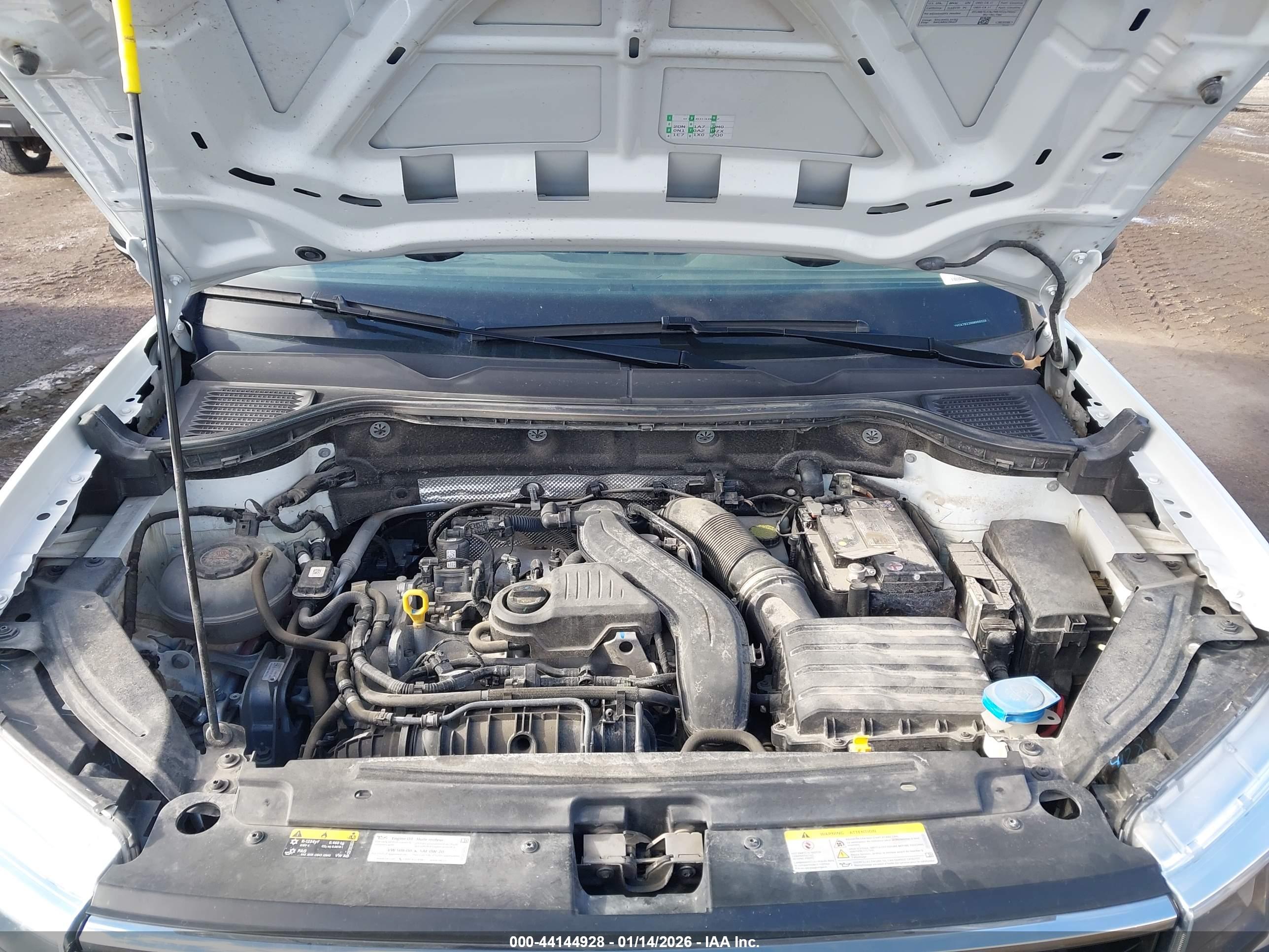 VOLKSWAGEN TAOS image 10