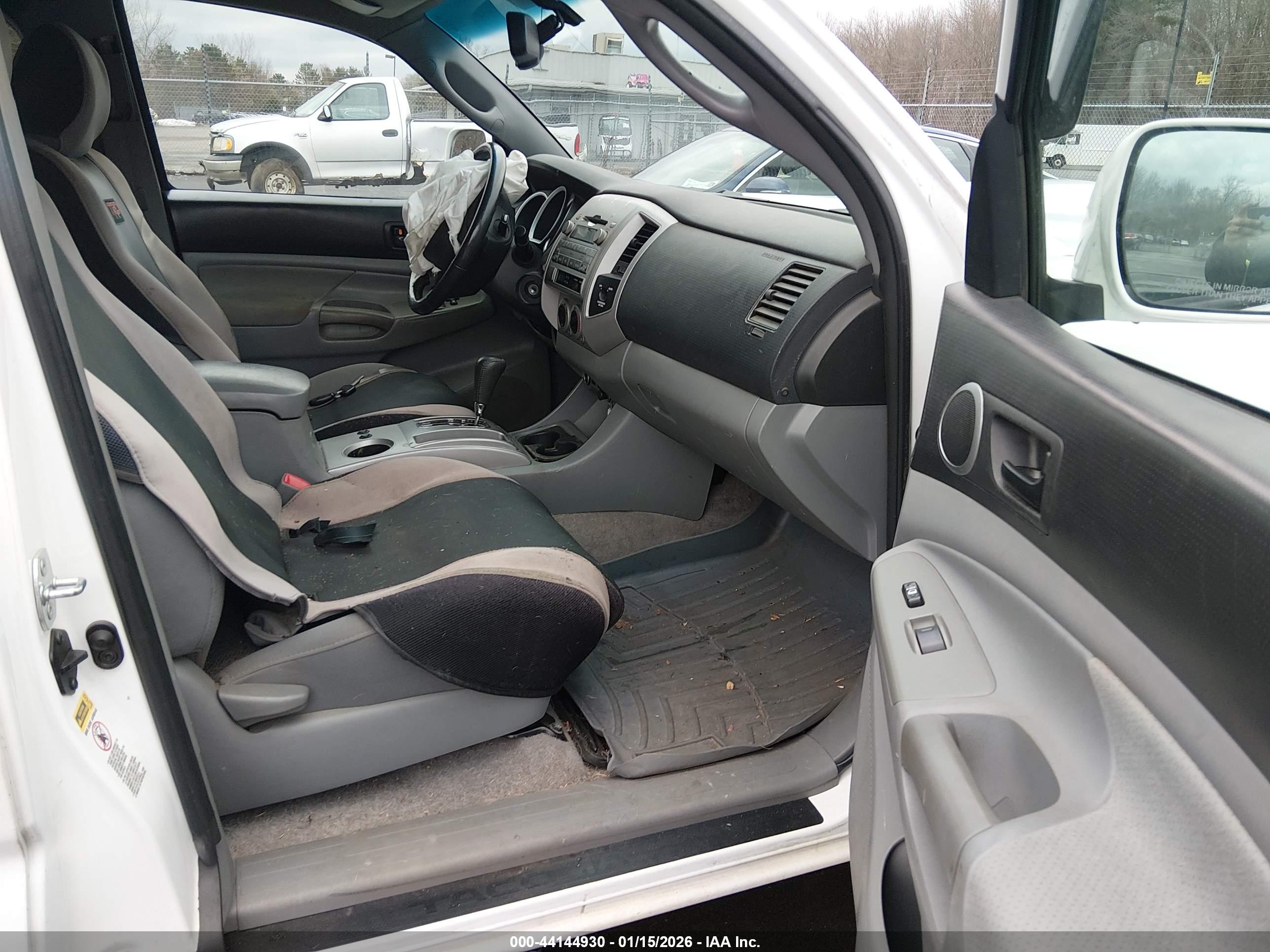TOYOTA TACOMA image 5