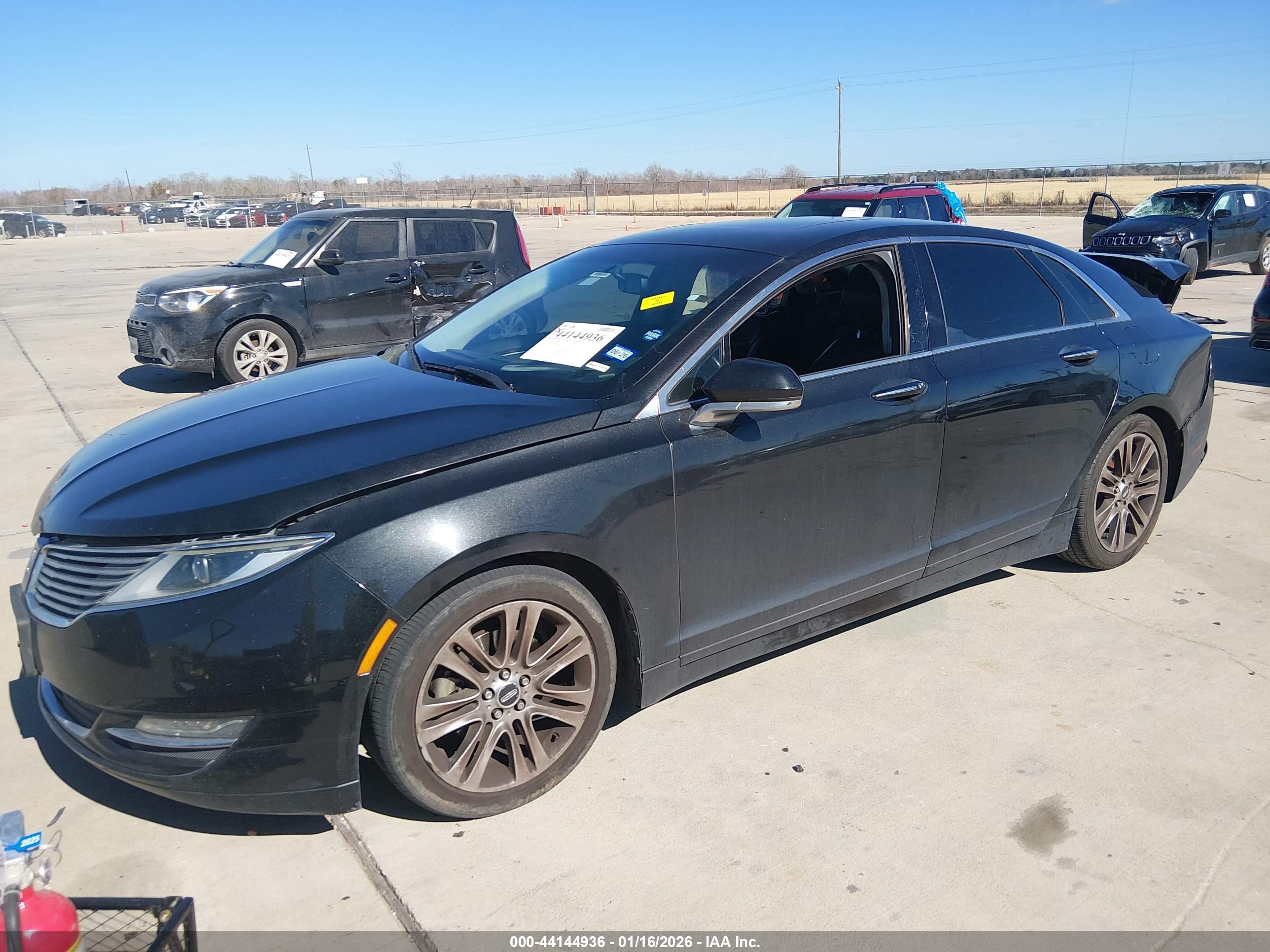 LINCOLN MKZ image 2