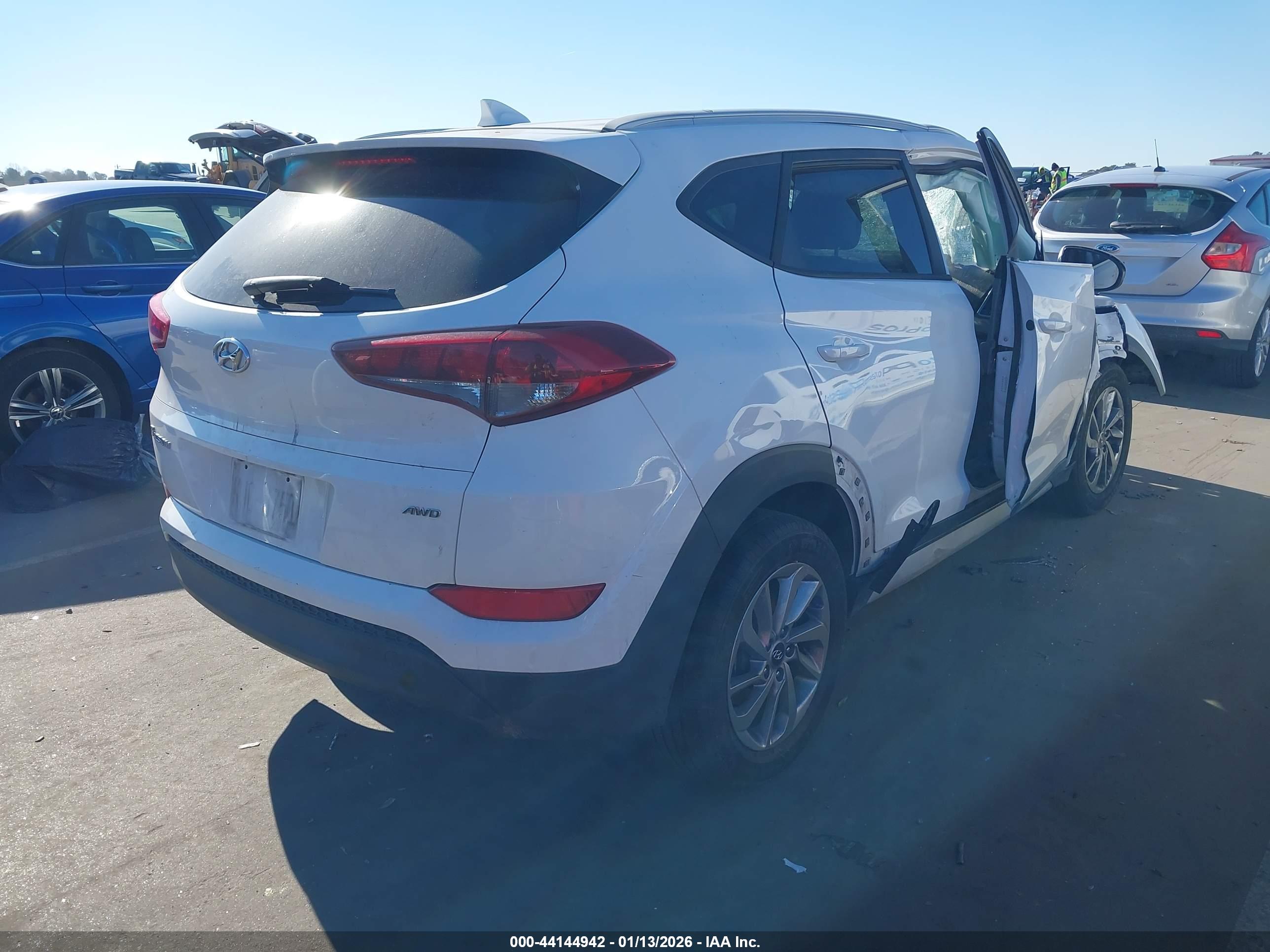 HYUNDAI TUCSON image 4