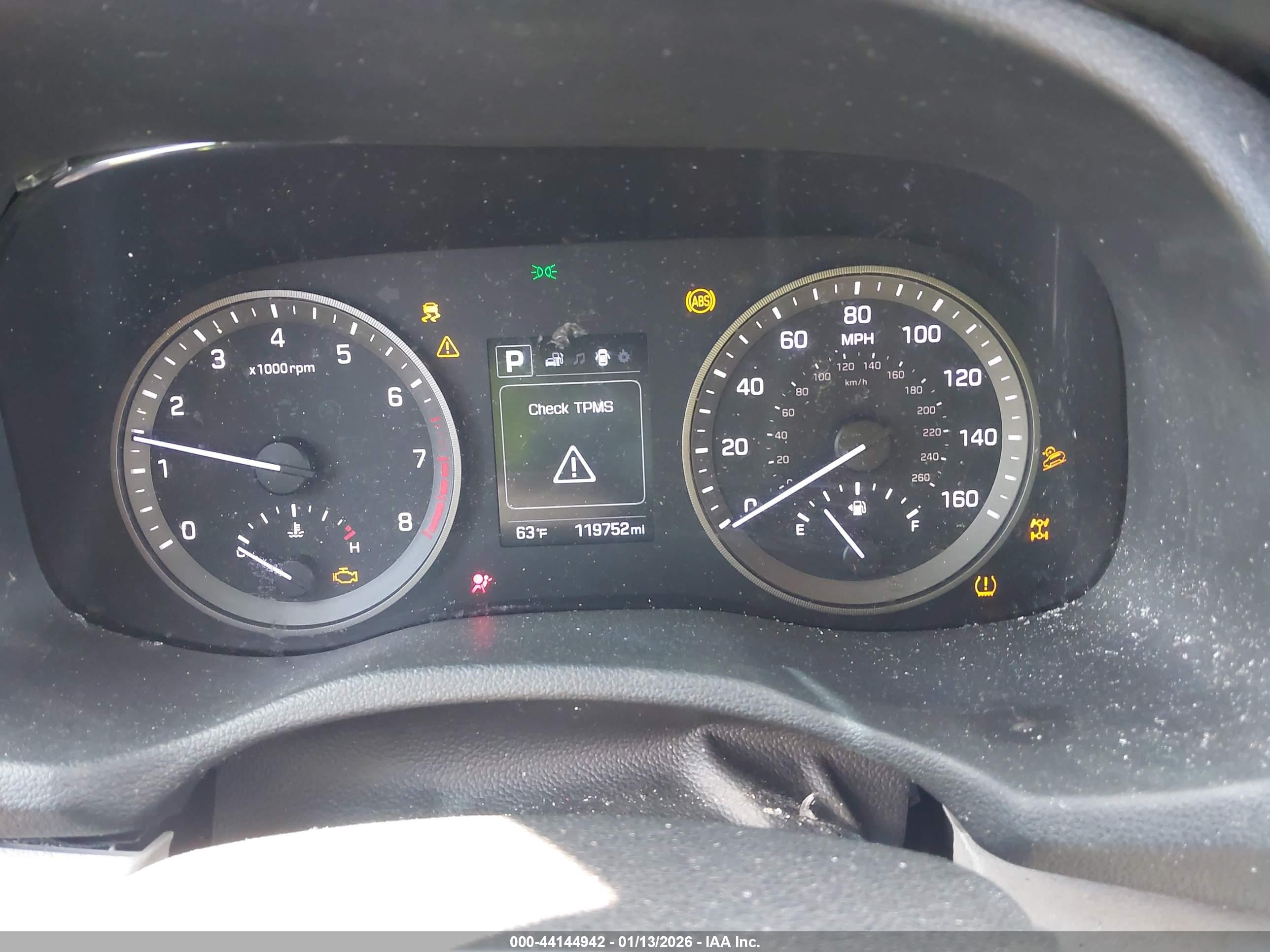 HYUNDAI TUCSON image 7