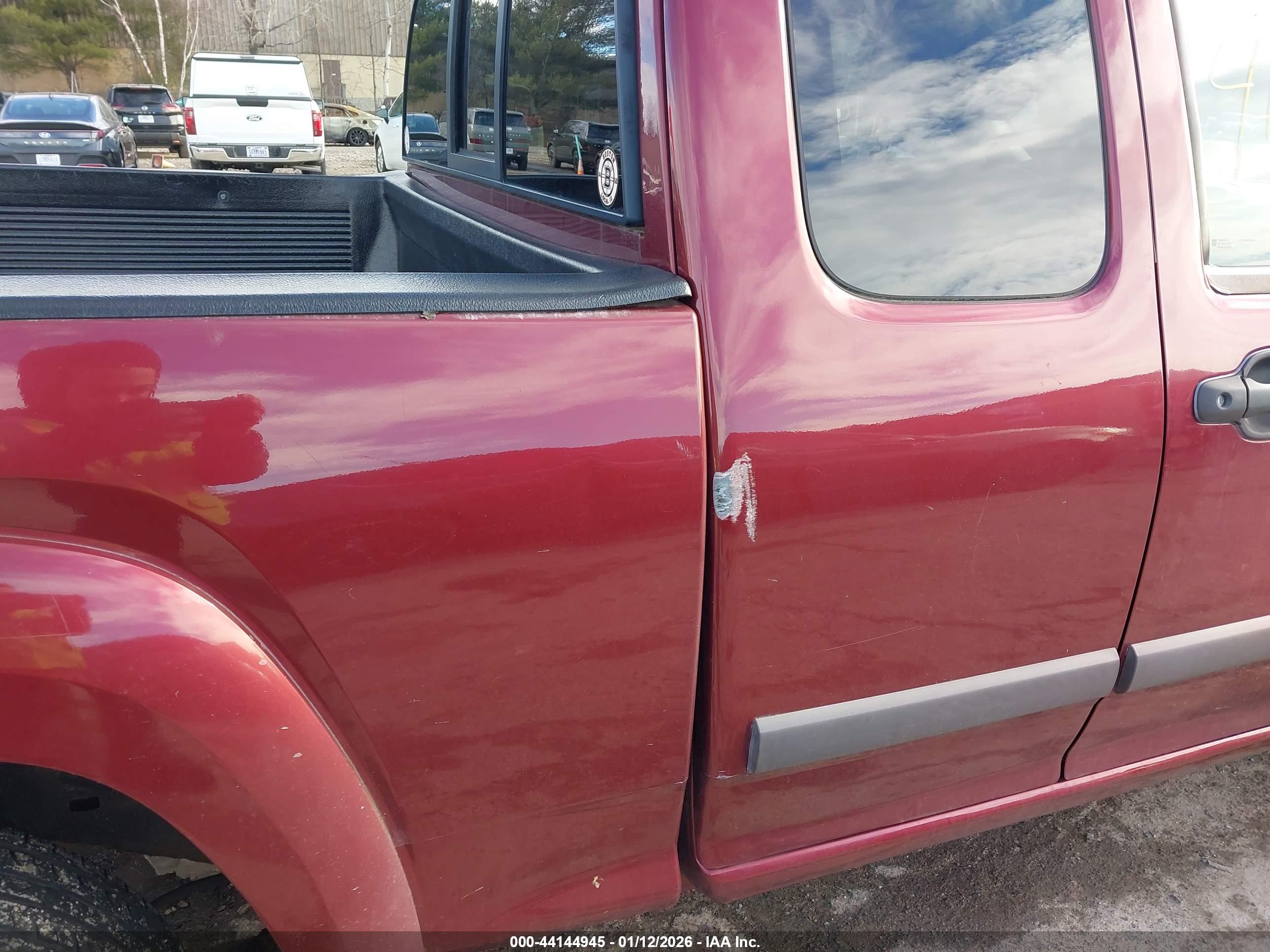 CHEVROLET COLORADO image 6
