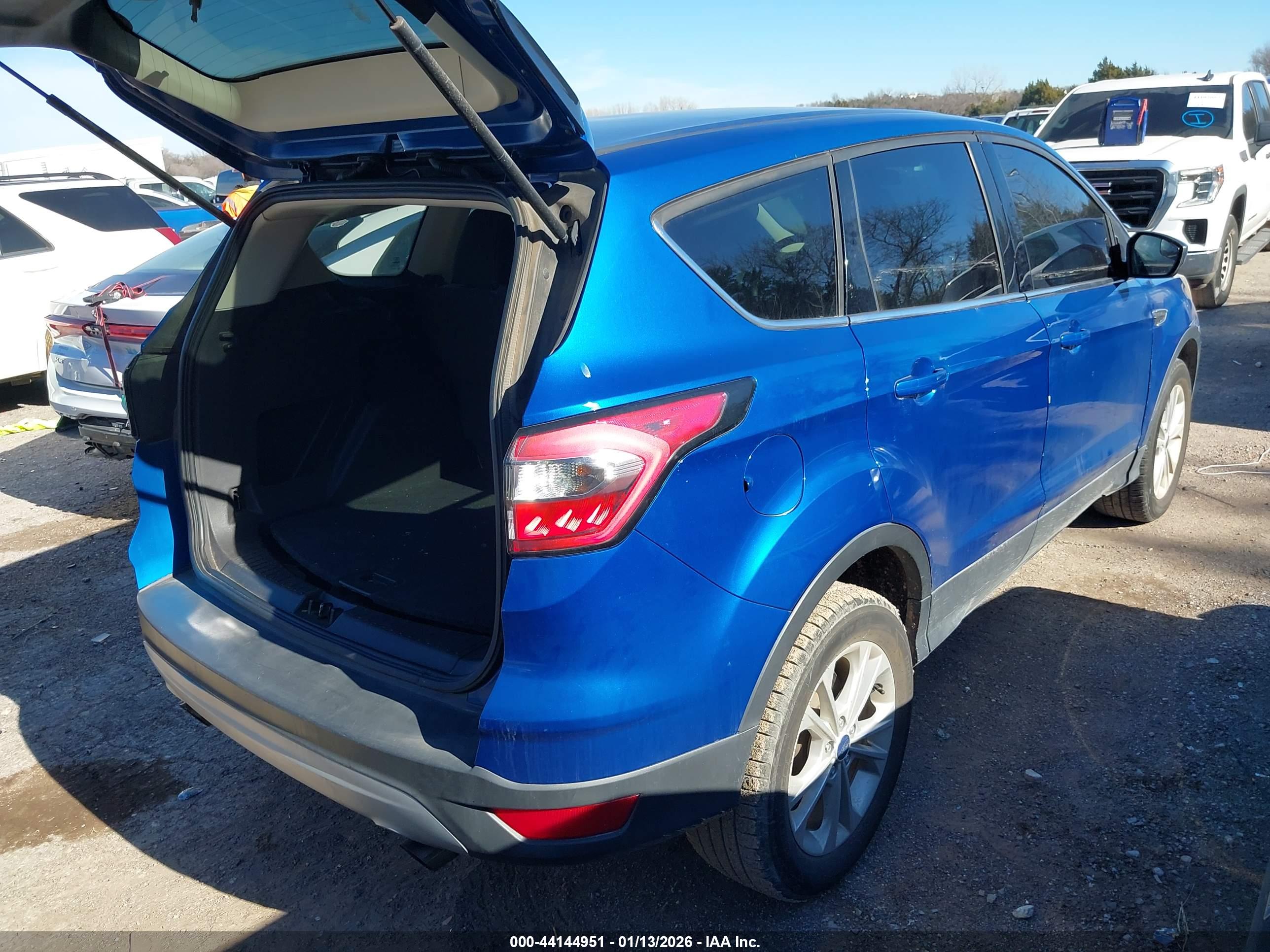 FORD ESCAPE image 4