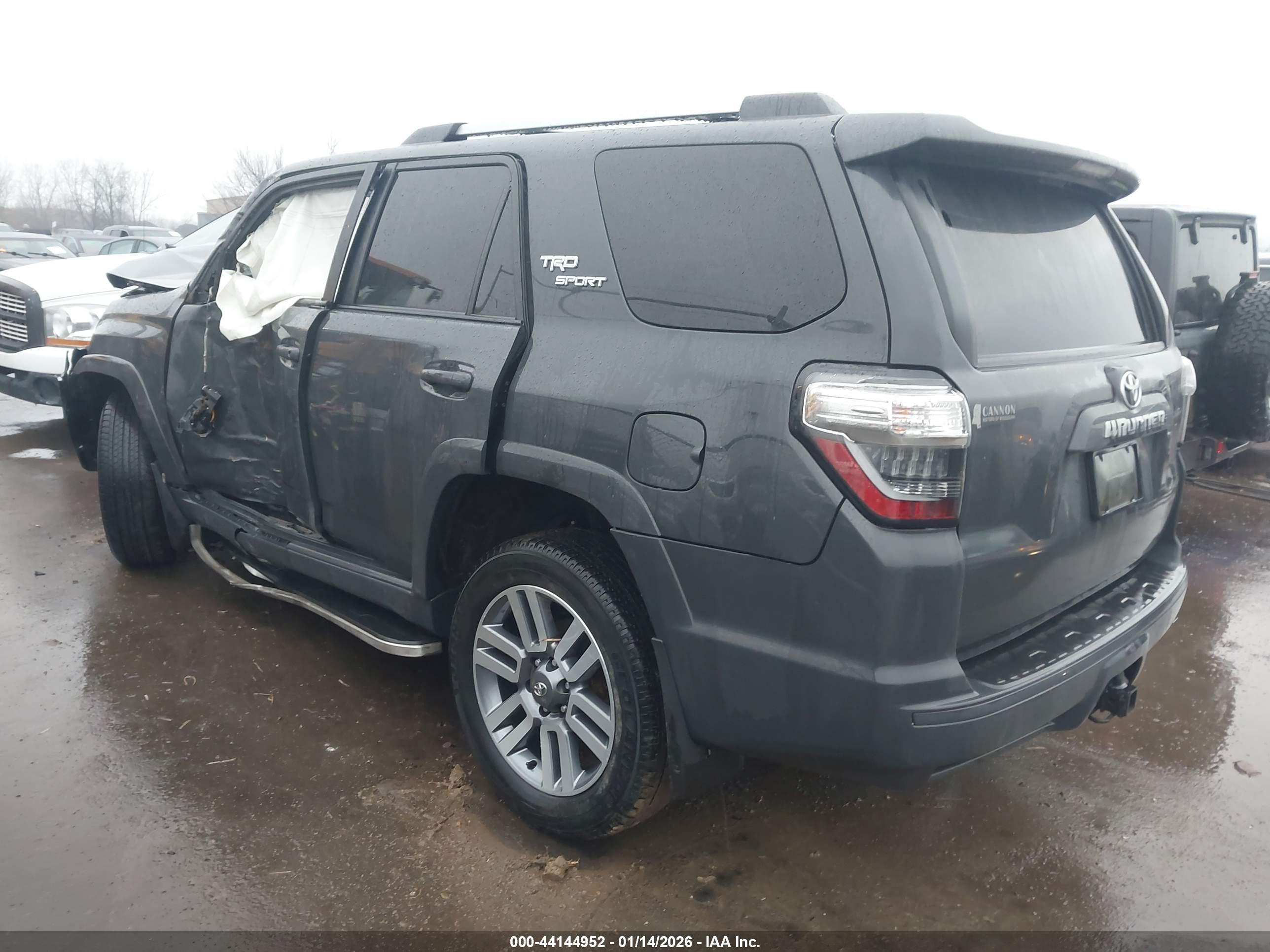 TOYOTA 4RUNNER image 3
