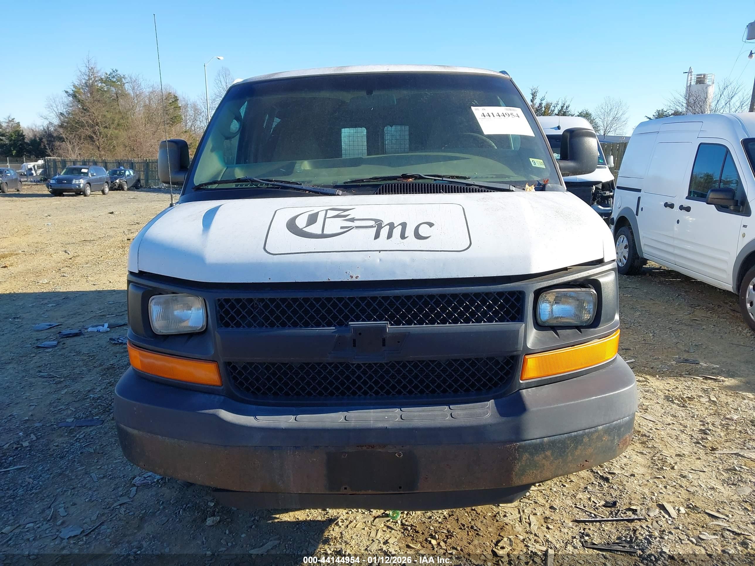 CHEVROLET EXPRESS image 6