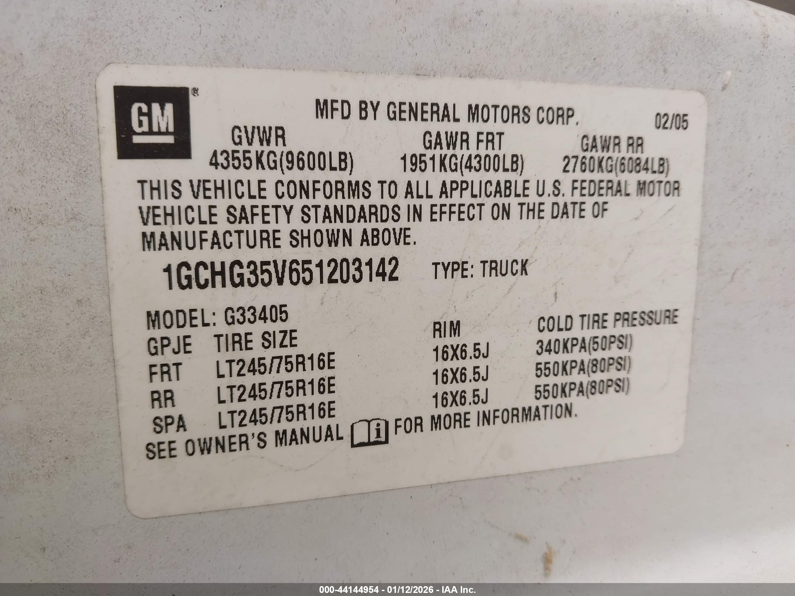CHEVROLET EXPRESS image 9