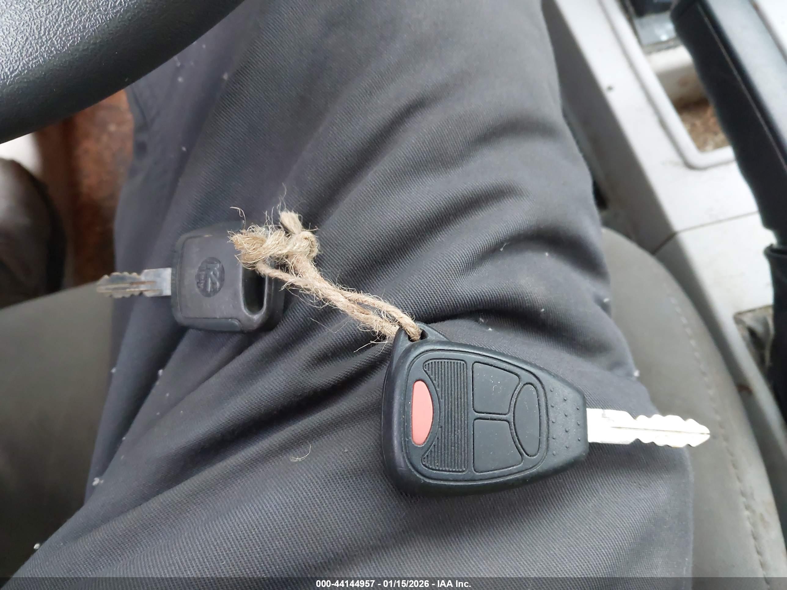 JEEP LIBERTY image 11