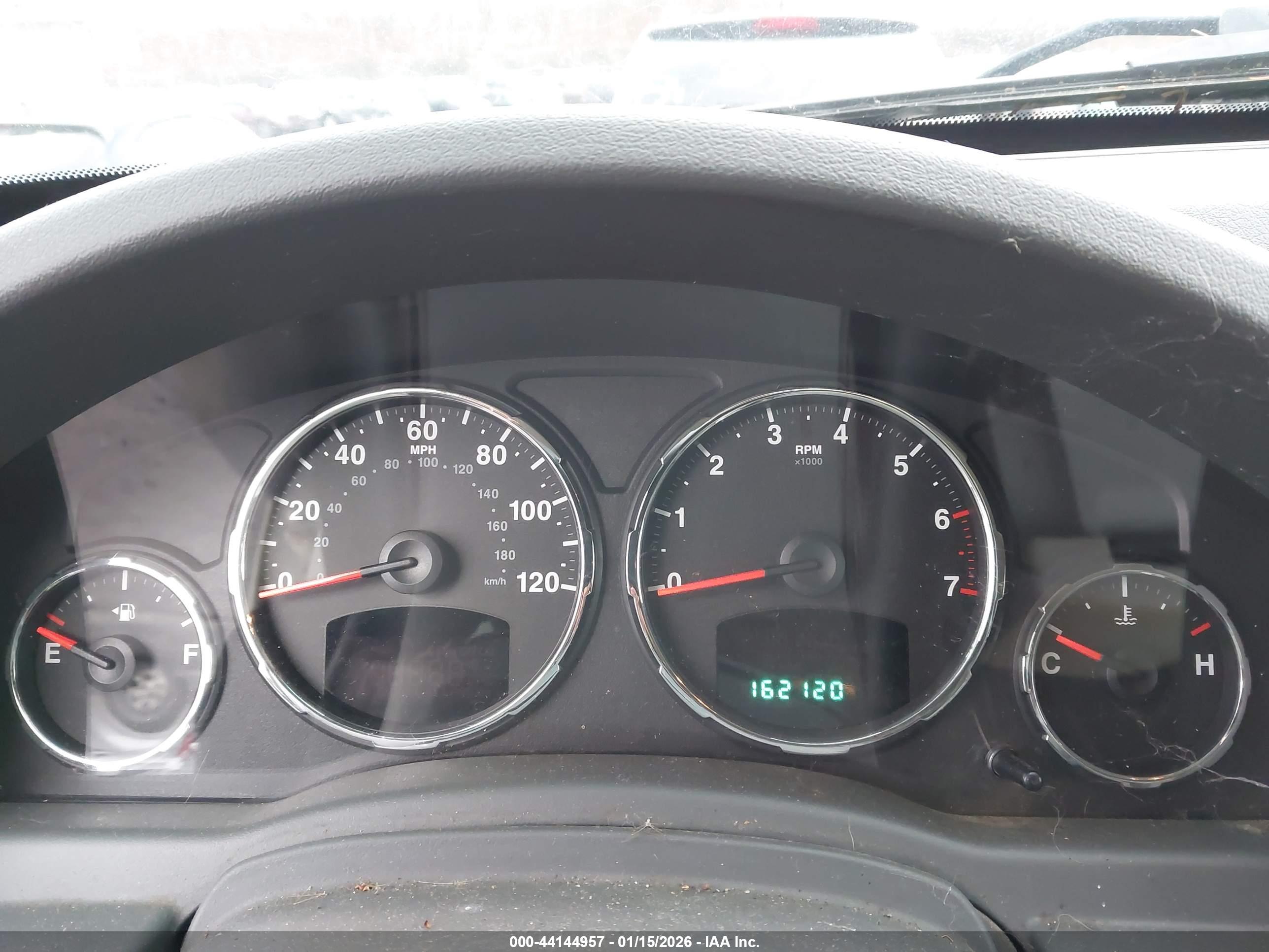 JEEP LIBERTY image 7