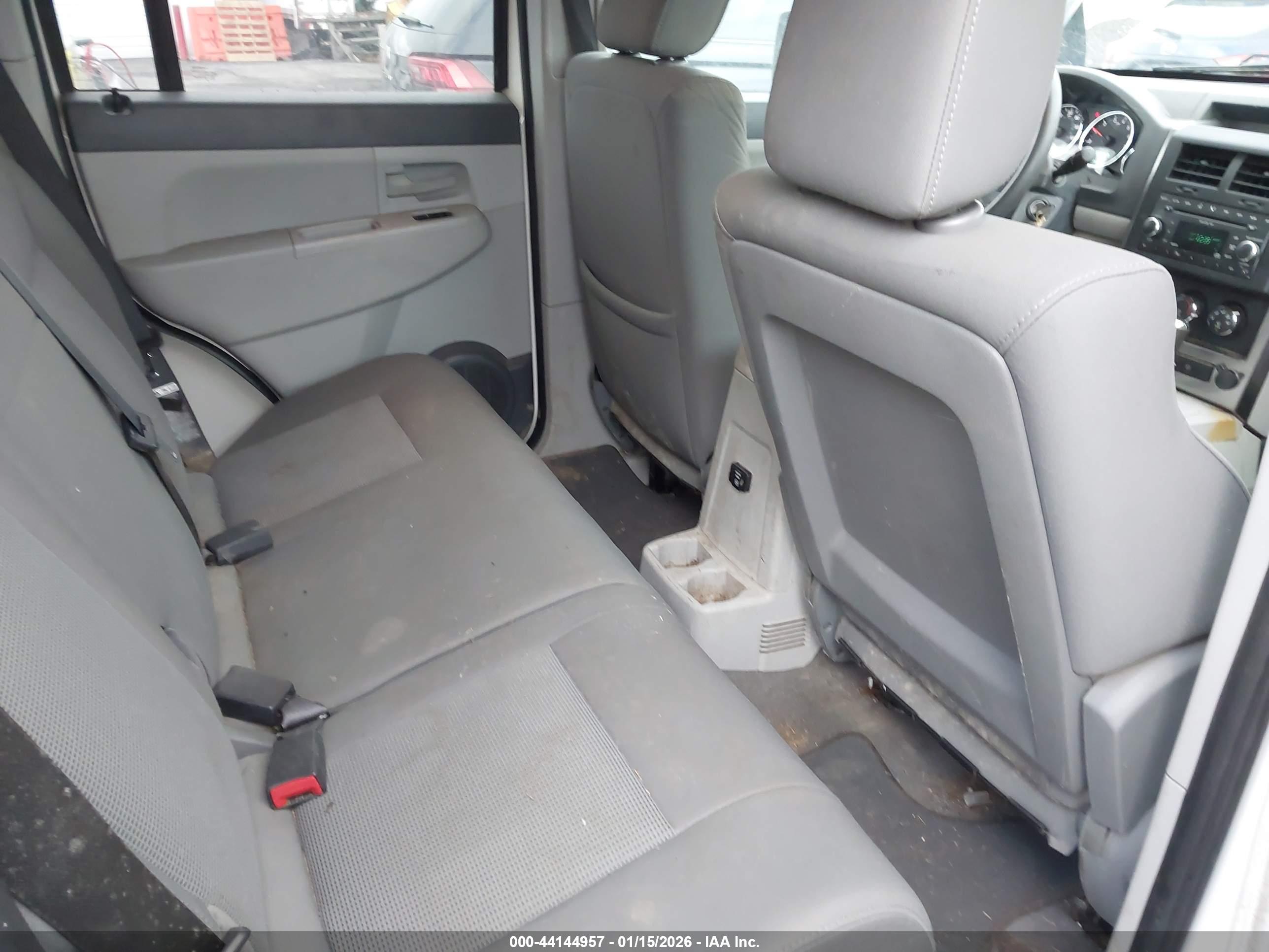 JEEP LIBERTY image 8