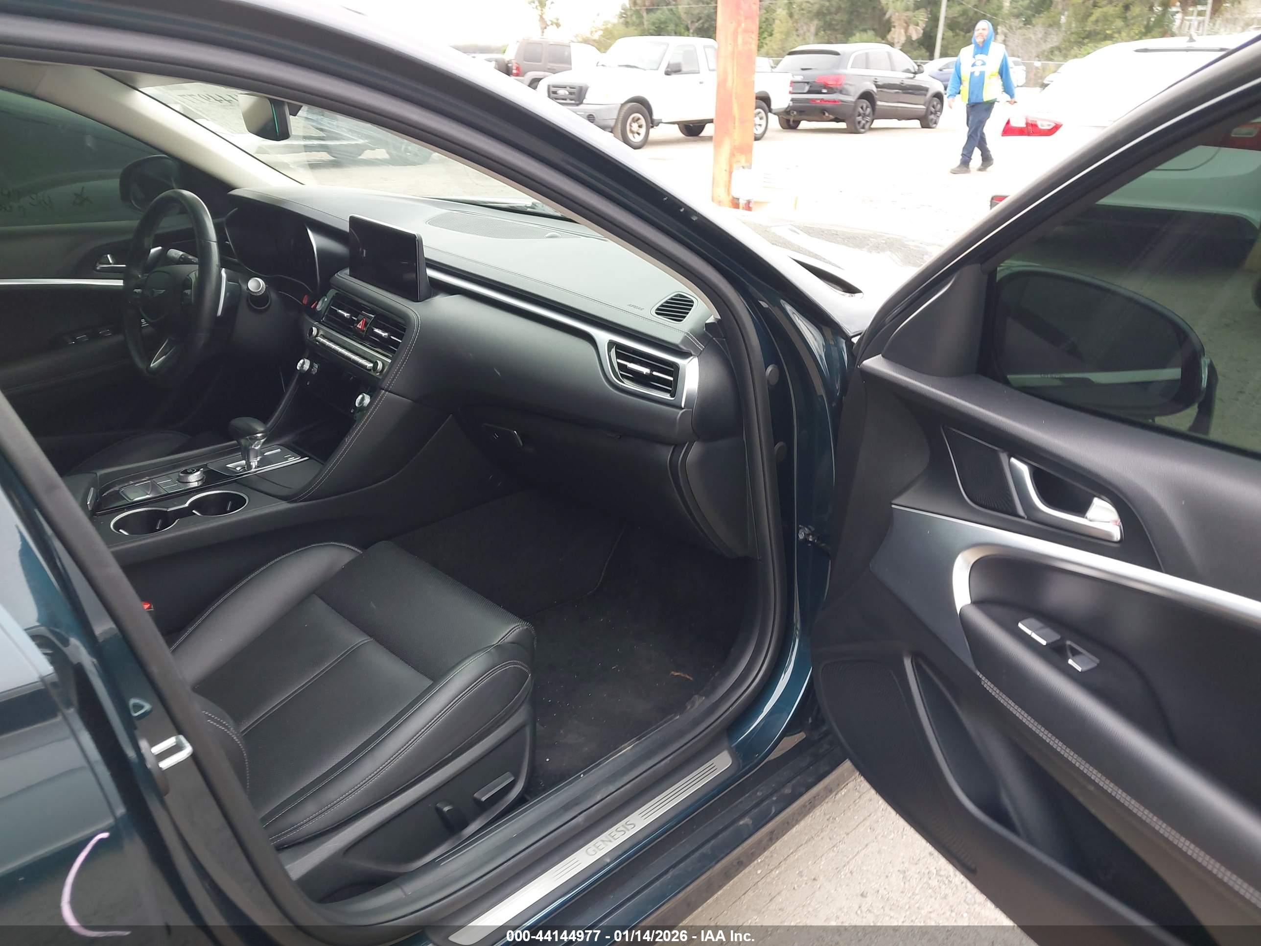 GENESIS G70 image 5